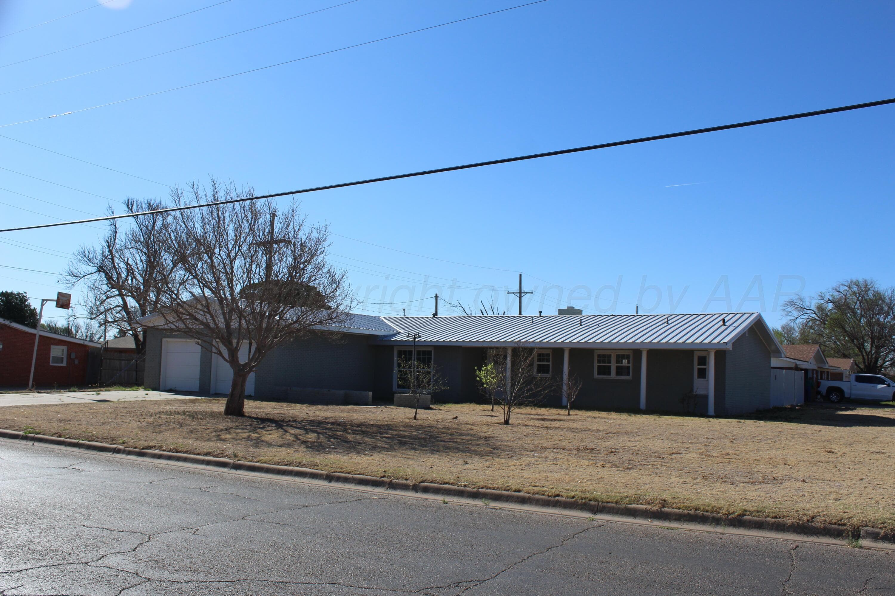 503 Plains Avenue, Hereford, TX 79045, photo 2
