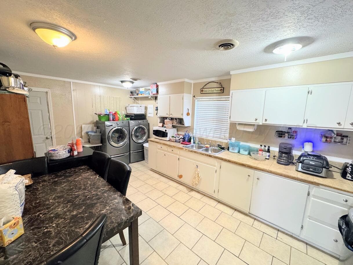 1413 S Harvard Street, Perryton, TX 79070-4414, photo 3