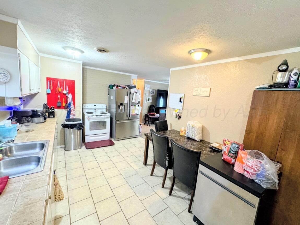 1413 S Harvard Street, Perryton, TX 79070-4414, photo 4