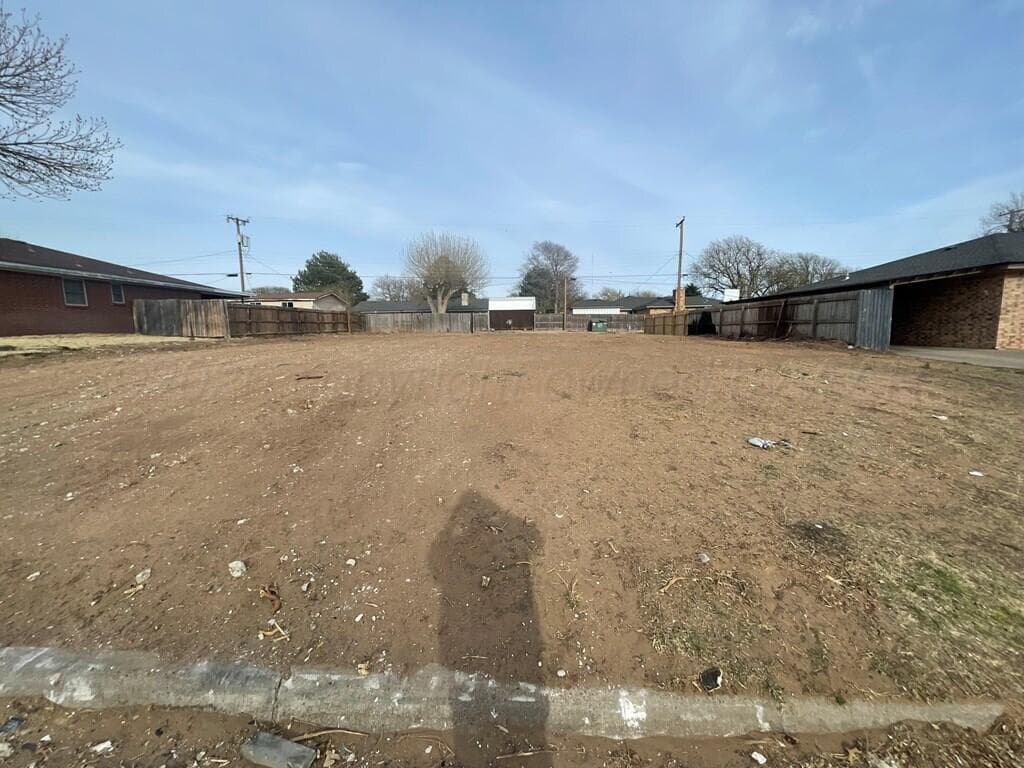 1823 Chestnut Avenue, Dalhart, TX 79022, photo 3