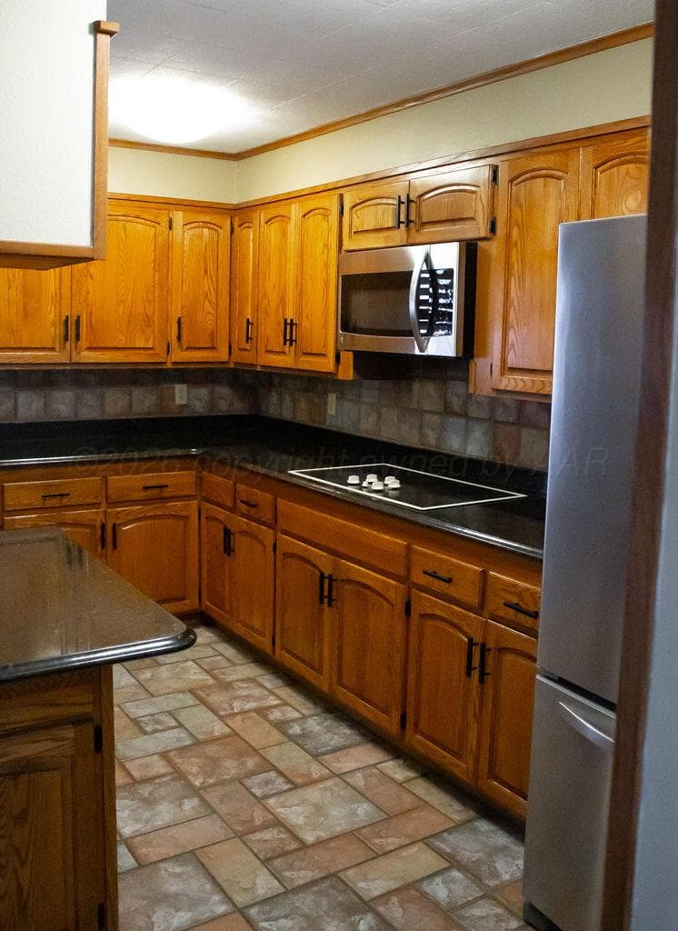2229 N CHARLES Street, Pampa, TX 79065-3617, photo 30