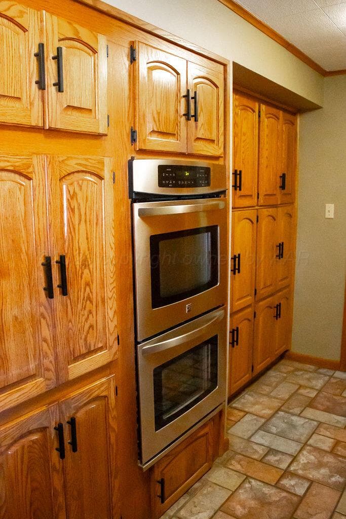 2229 N CHARLES Street, Pampa, TX 79065-3617, photo 35