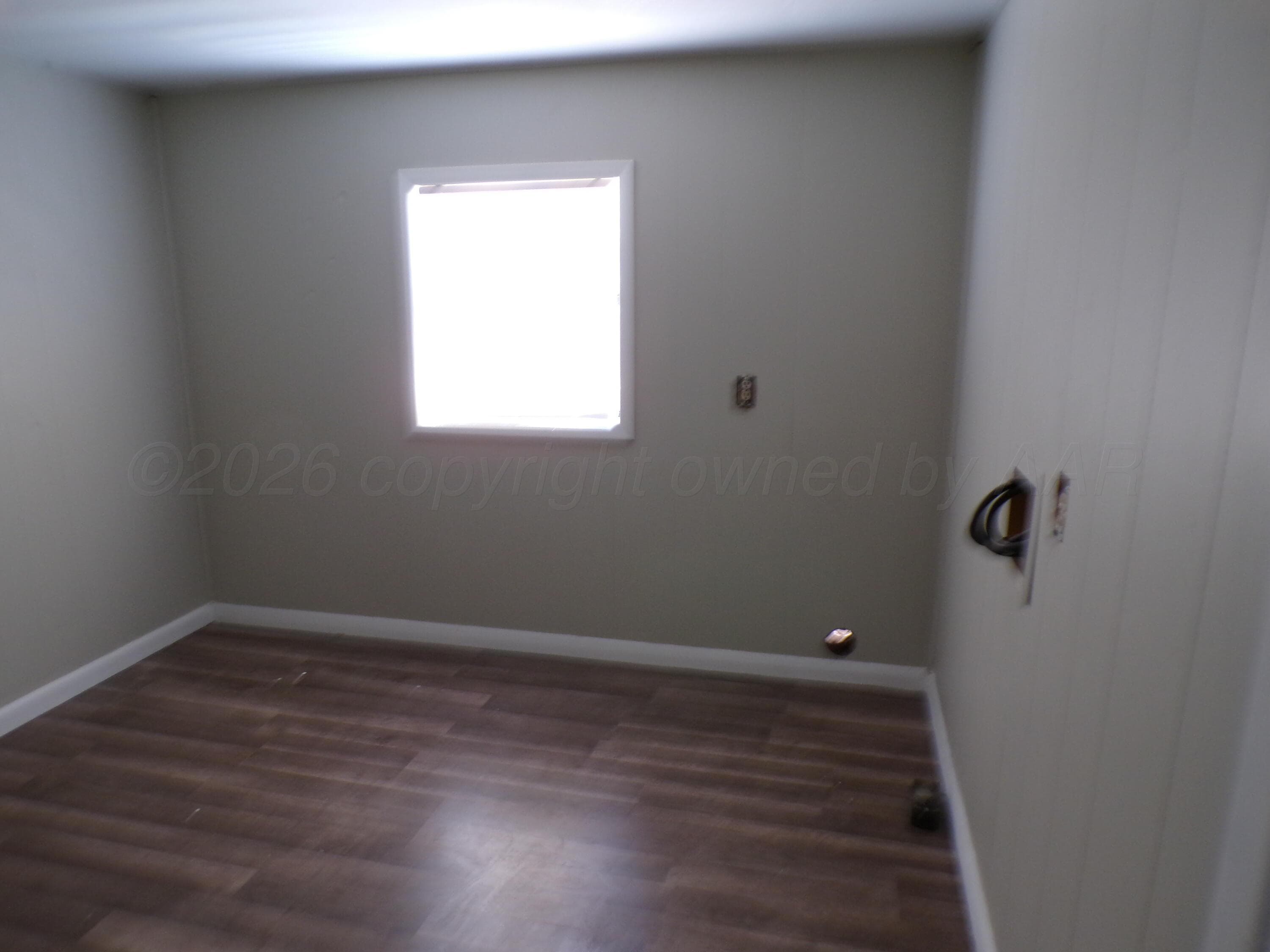 522 Allen Avenue, Stinnett, TX 79083, photo 8