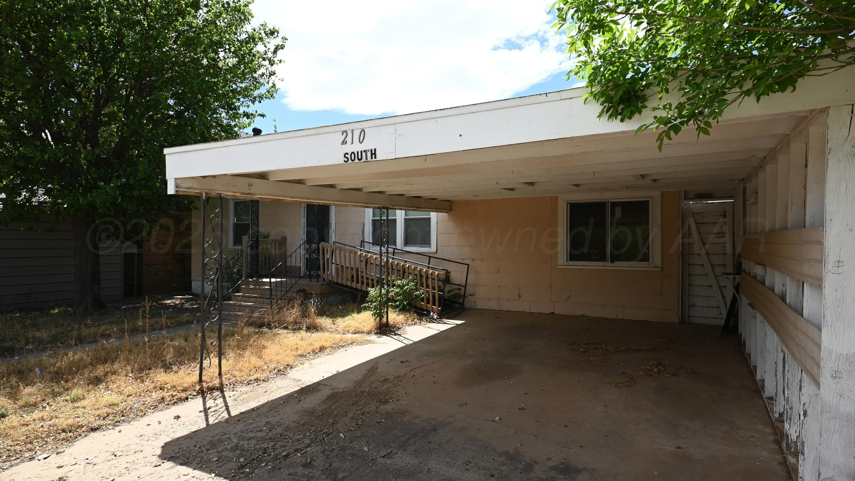 210 S Mackenzie Avenue, Stinnett, TX 79083, photo 2