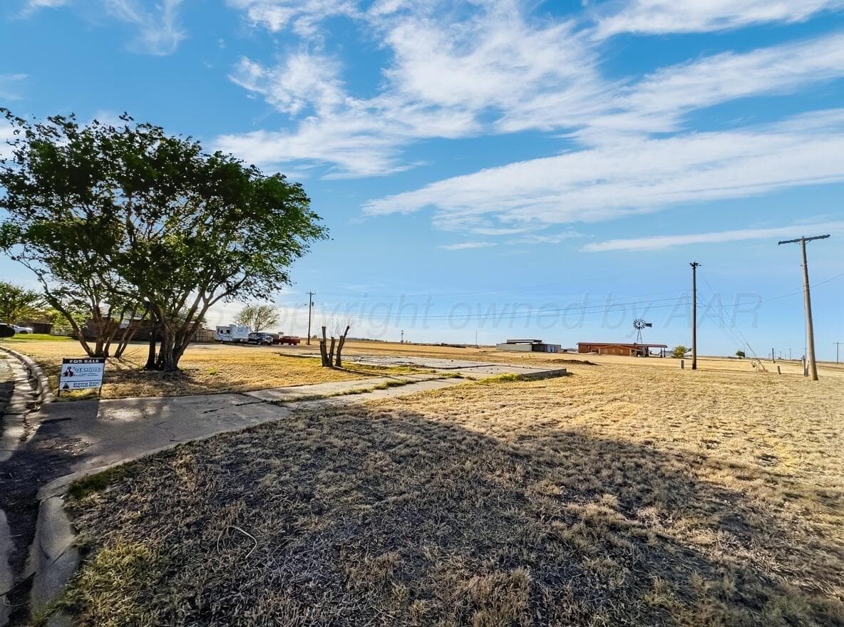 1000 NW 11th Street, Tulia, TX 79088