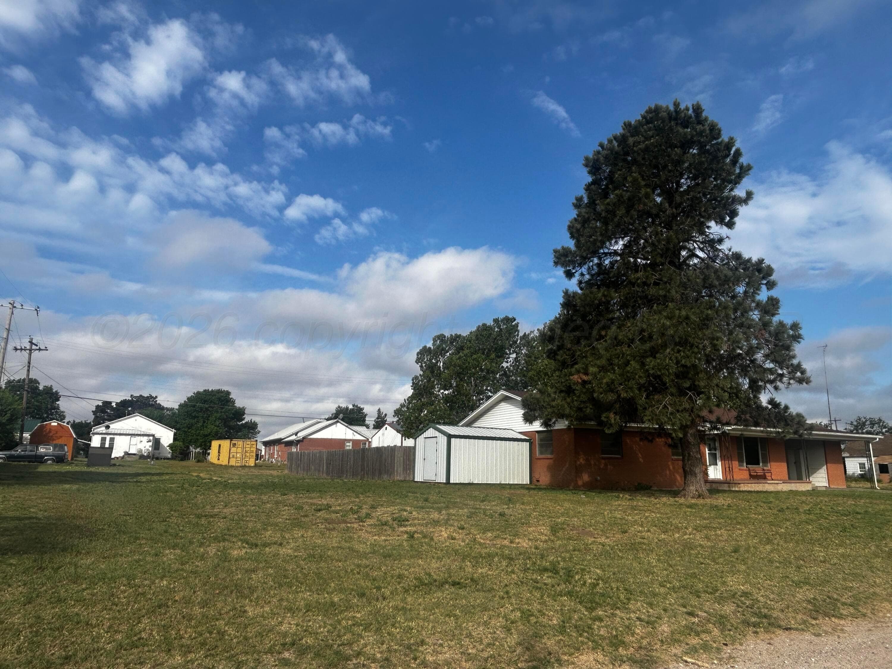 209 N Elm Street, Higgins, TX 79046, photo 2