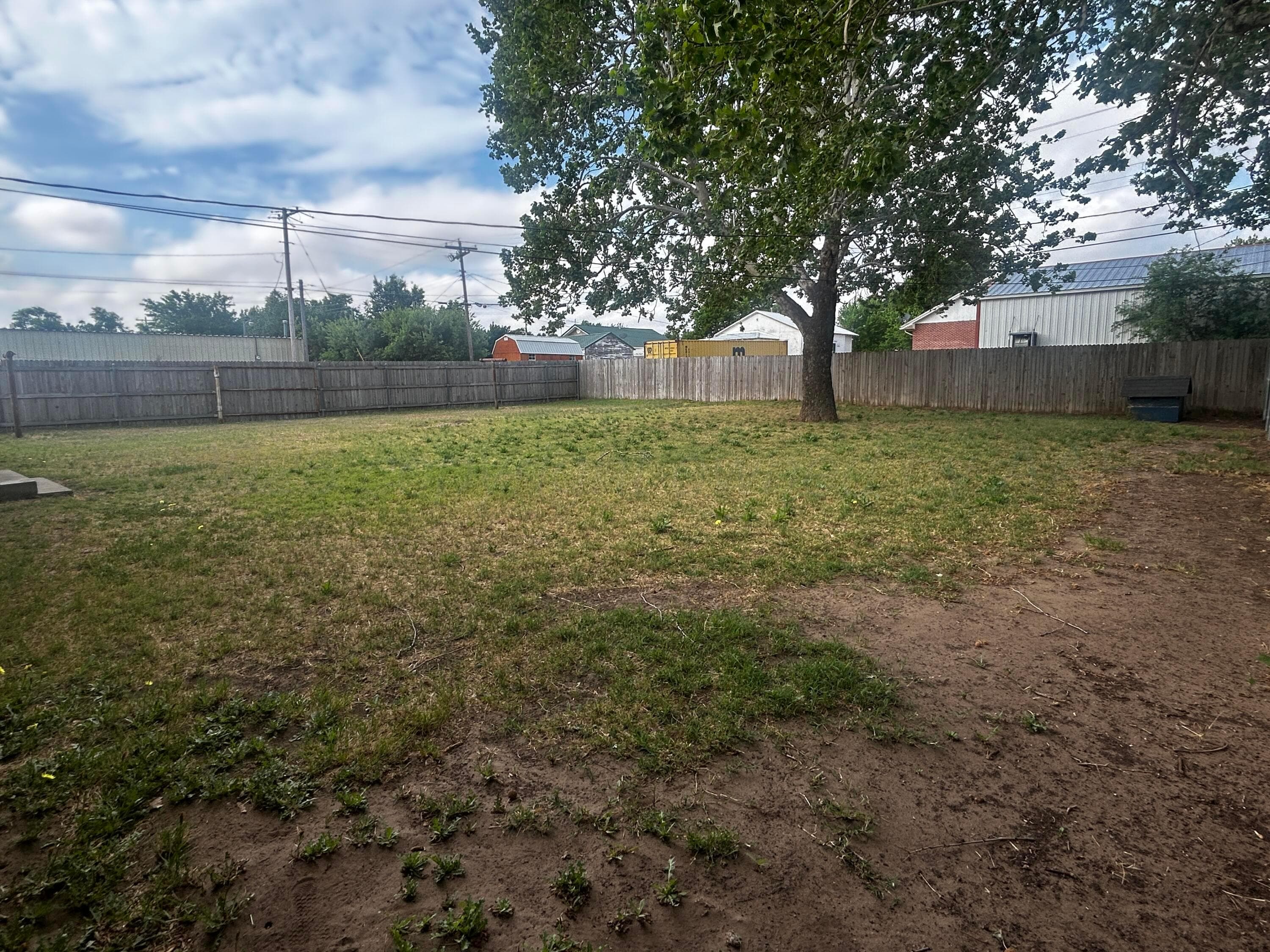 209 N Elm Street, Higgins, TX 79046, photo 5