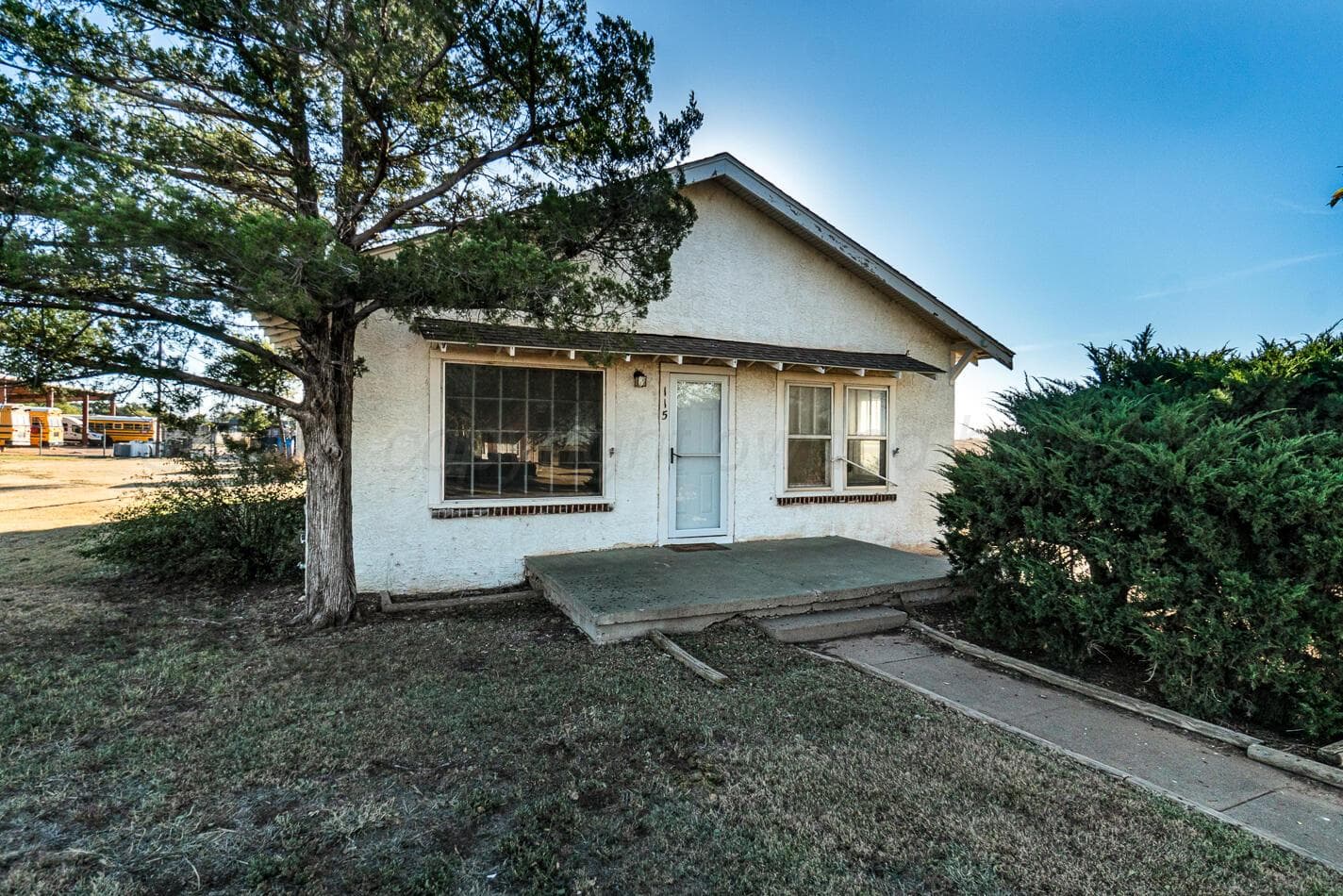 115 S Whorton Avenue, Happy, TX 79052, photo 2