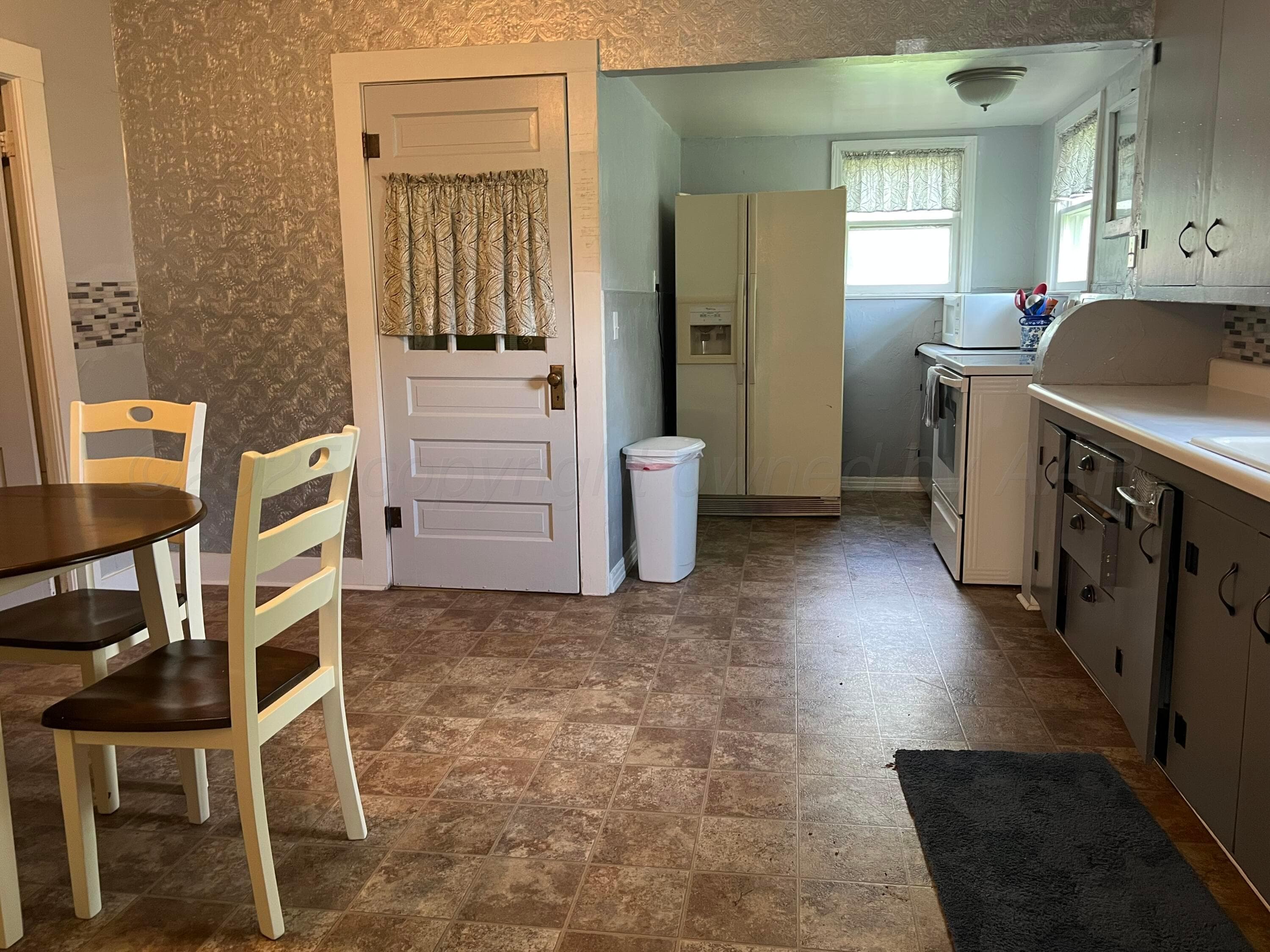 602 S Young Street, Follett, TX 79034, photo 12