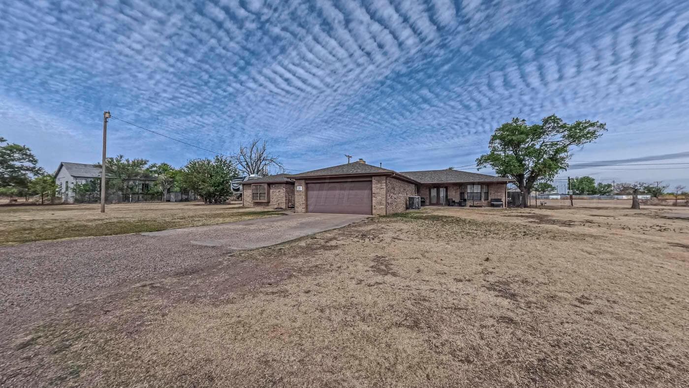 123 E Broadway Street, Fritch, TX 79036