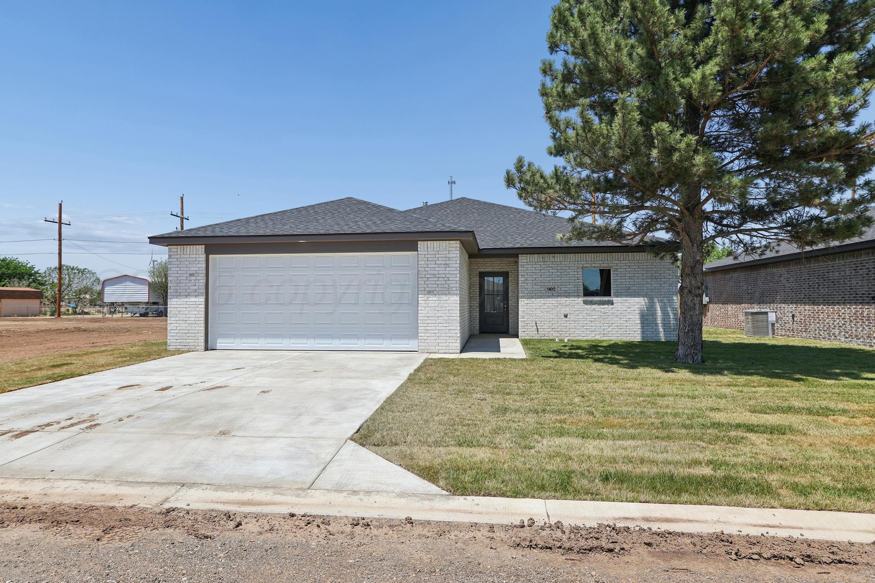 902 W Maple Ave, White Deer, TX 79097