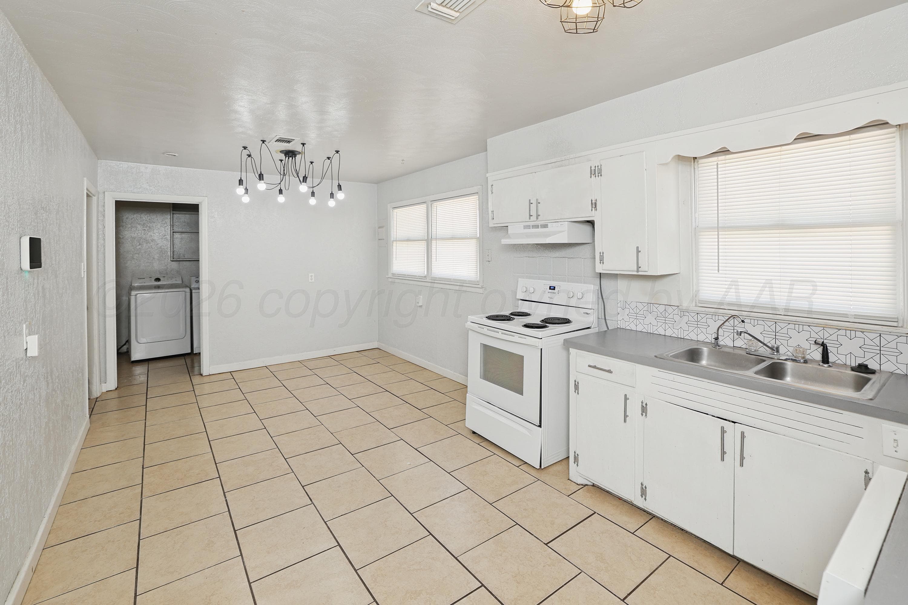 1900 N WELLS Street, Pampa, TX 79065-3346, photo 5