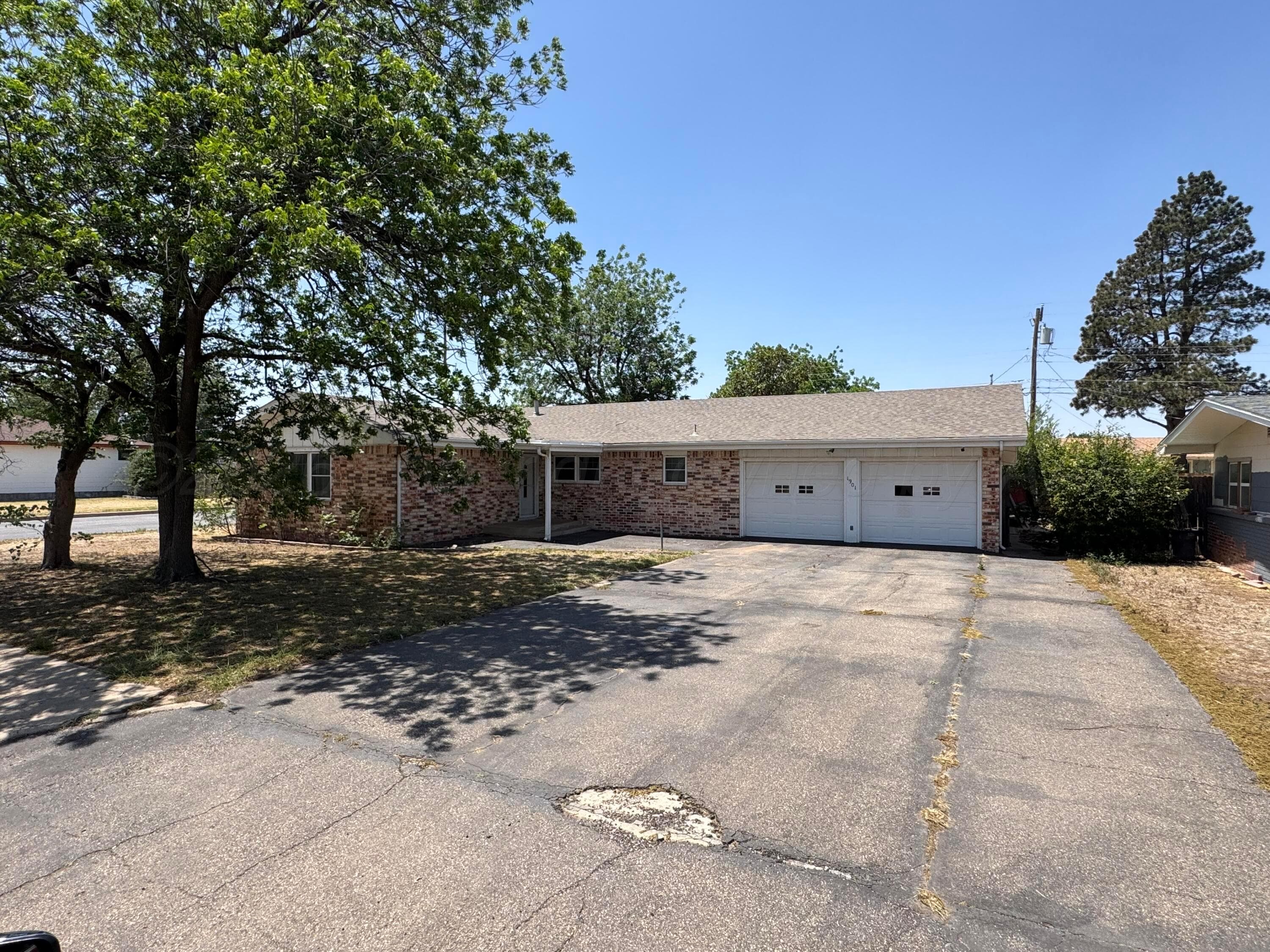 1901 N Faulkner Street, Pampa, TX 79065