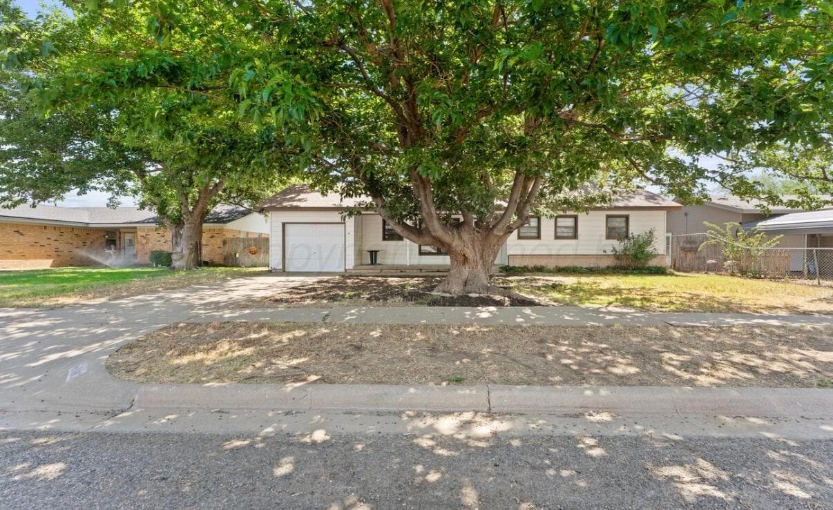 4305 S BONHAM Street, Amarillo, TX 79110-1815