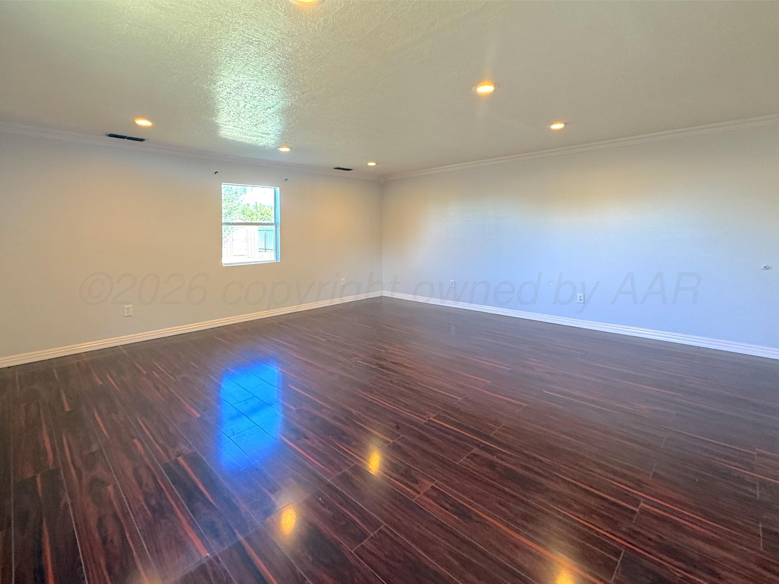 1015 MILLER Avenue, Dumas, TX 79029-4708, photo 9