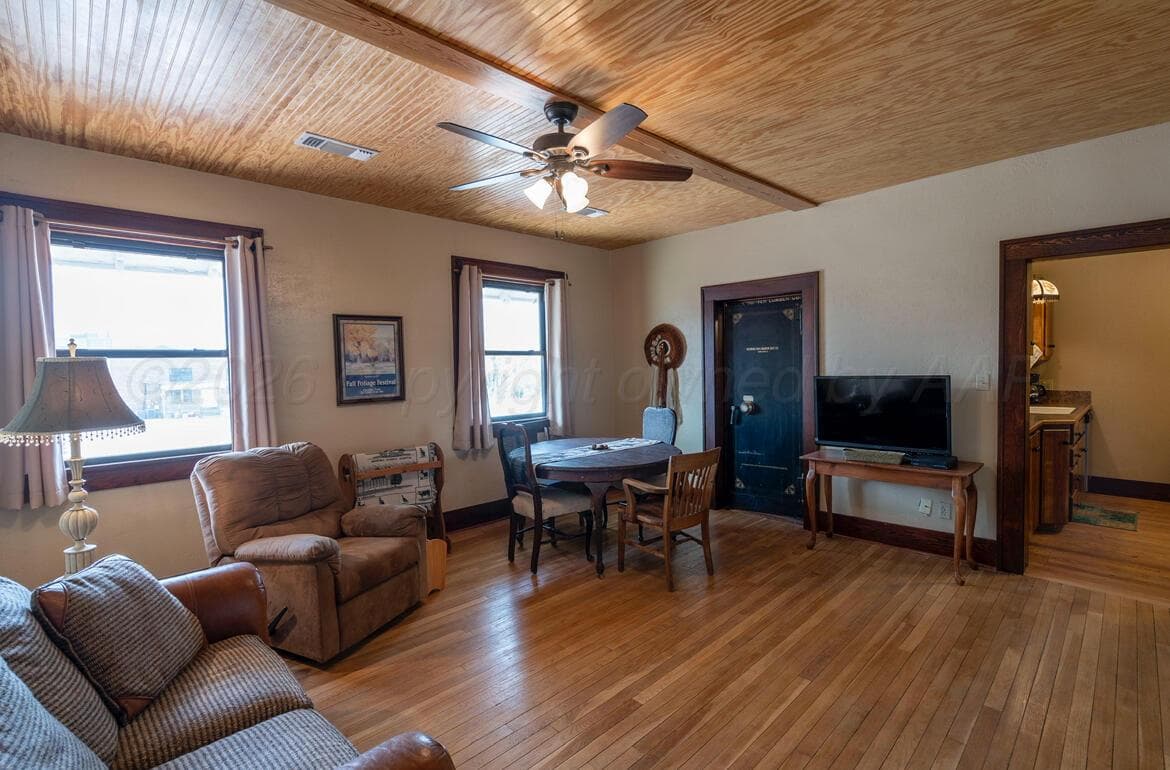 200 N 3rd Street, Canadian, TX 79014, photo 7