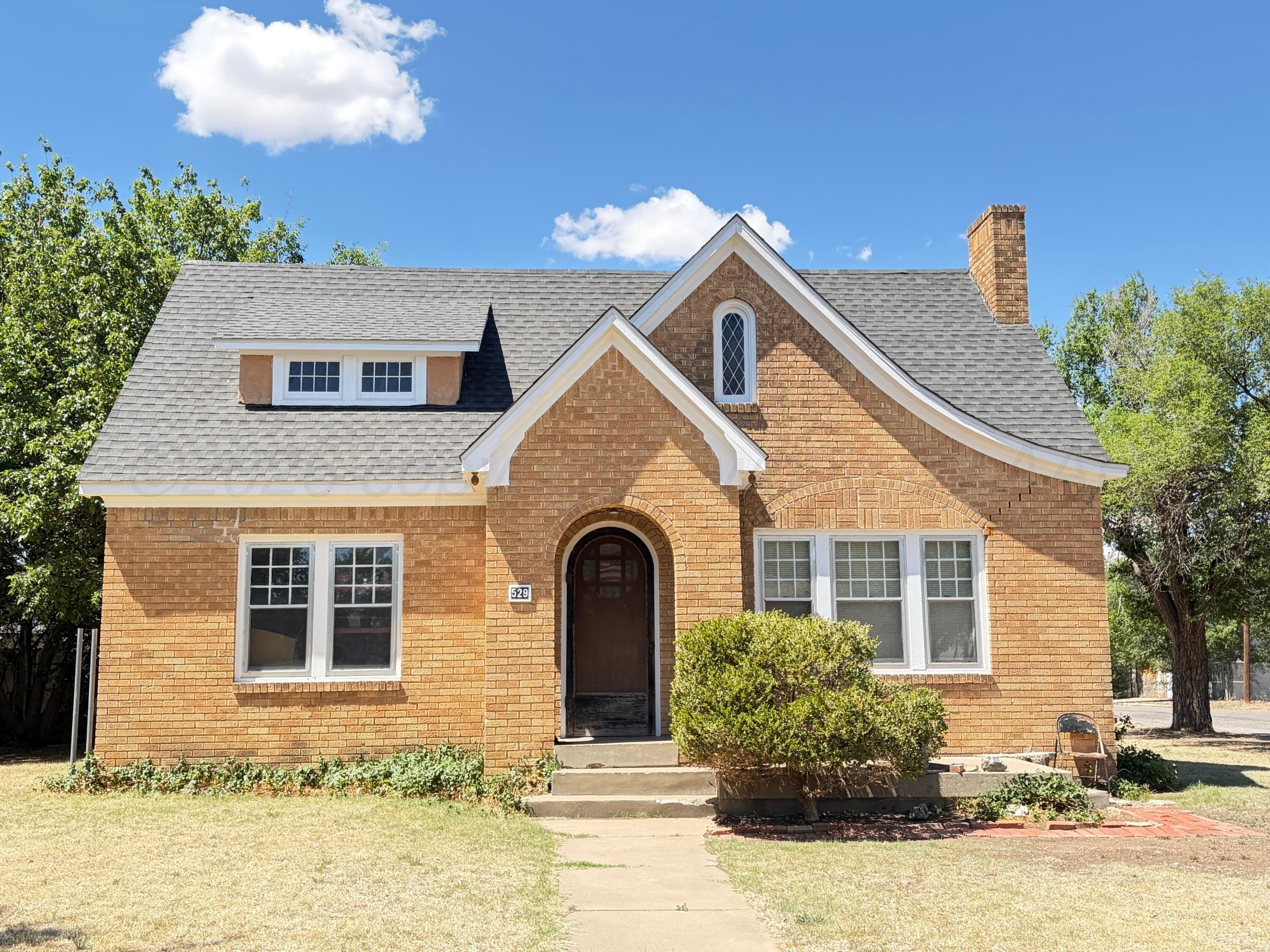 529 N SOMERVILLE Street, Pampa, TX 79065-5323