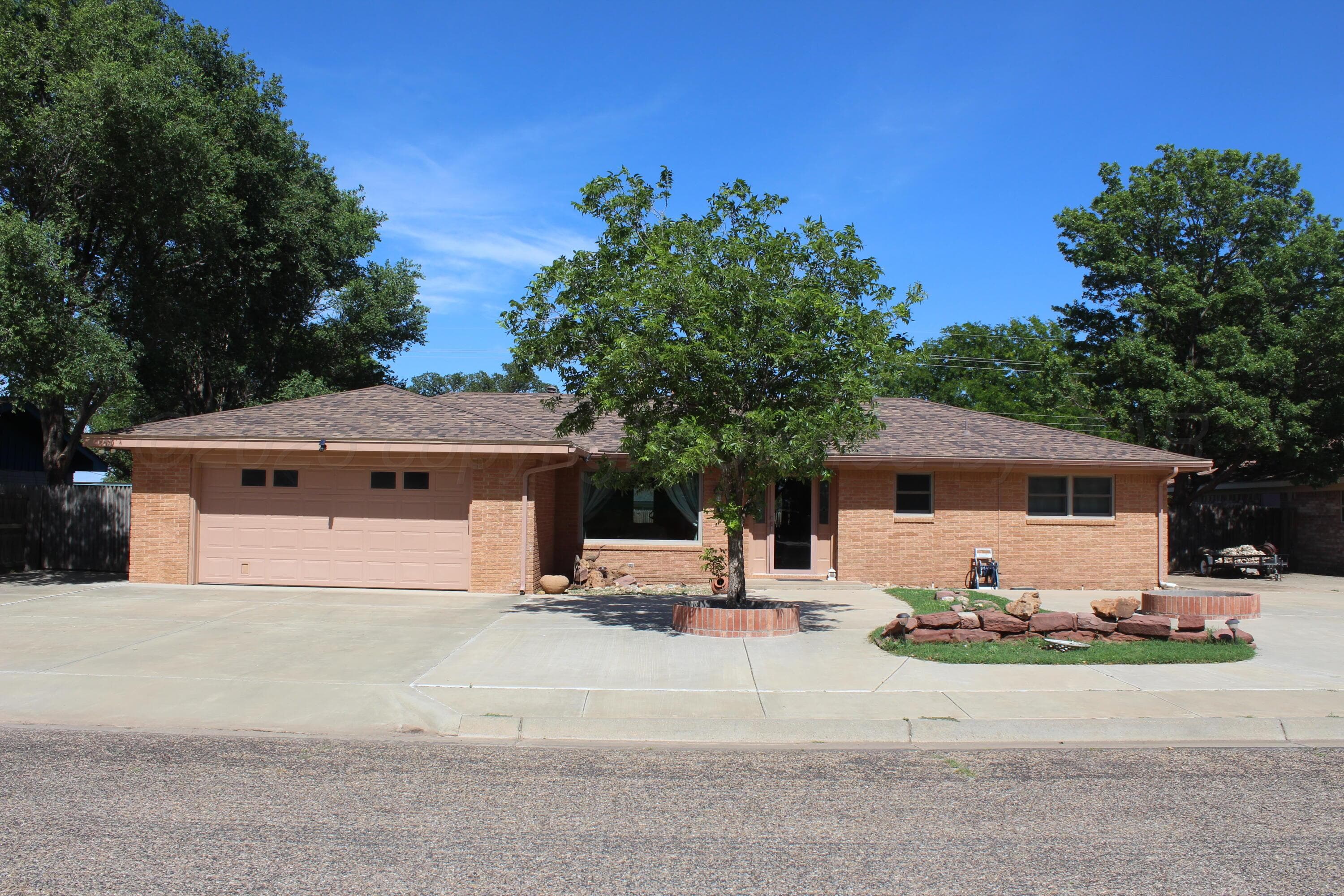 344 Douglas Street, Hereford, TX 79045