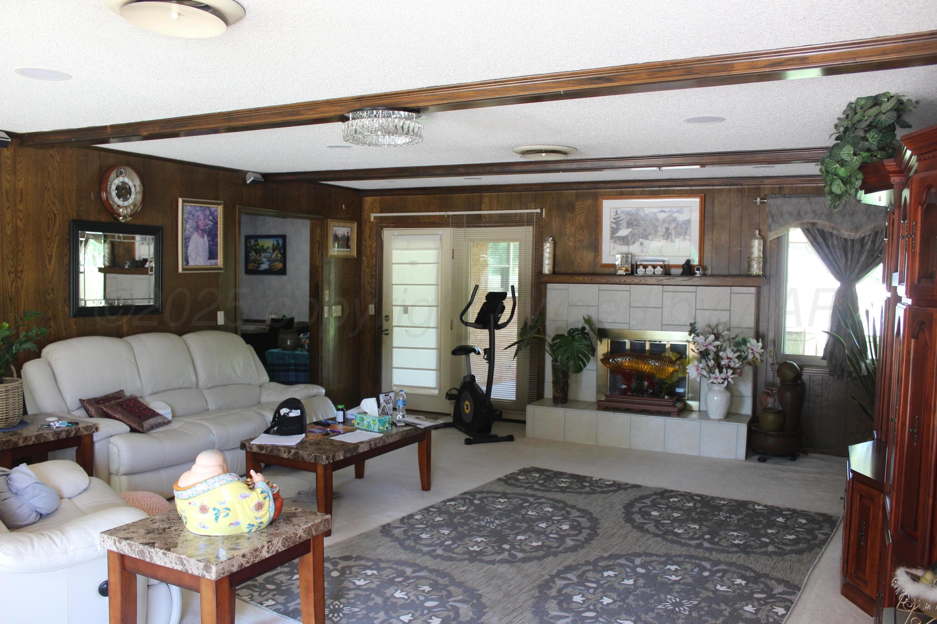 344 Douglas Street, Hereford, TX 79045, photo 2