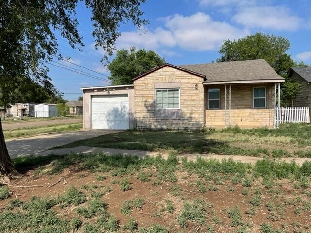 801 S DALLAS Street, Amarillo, TX 79104-2216