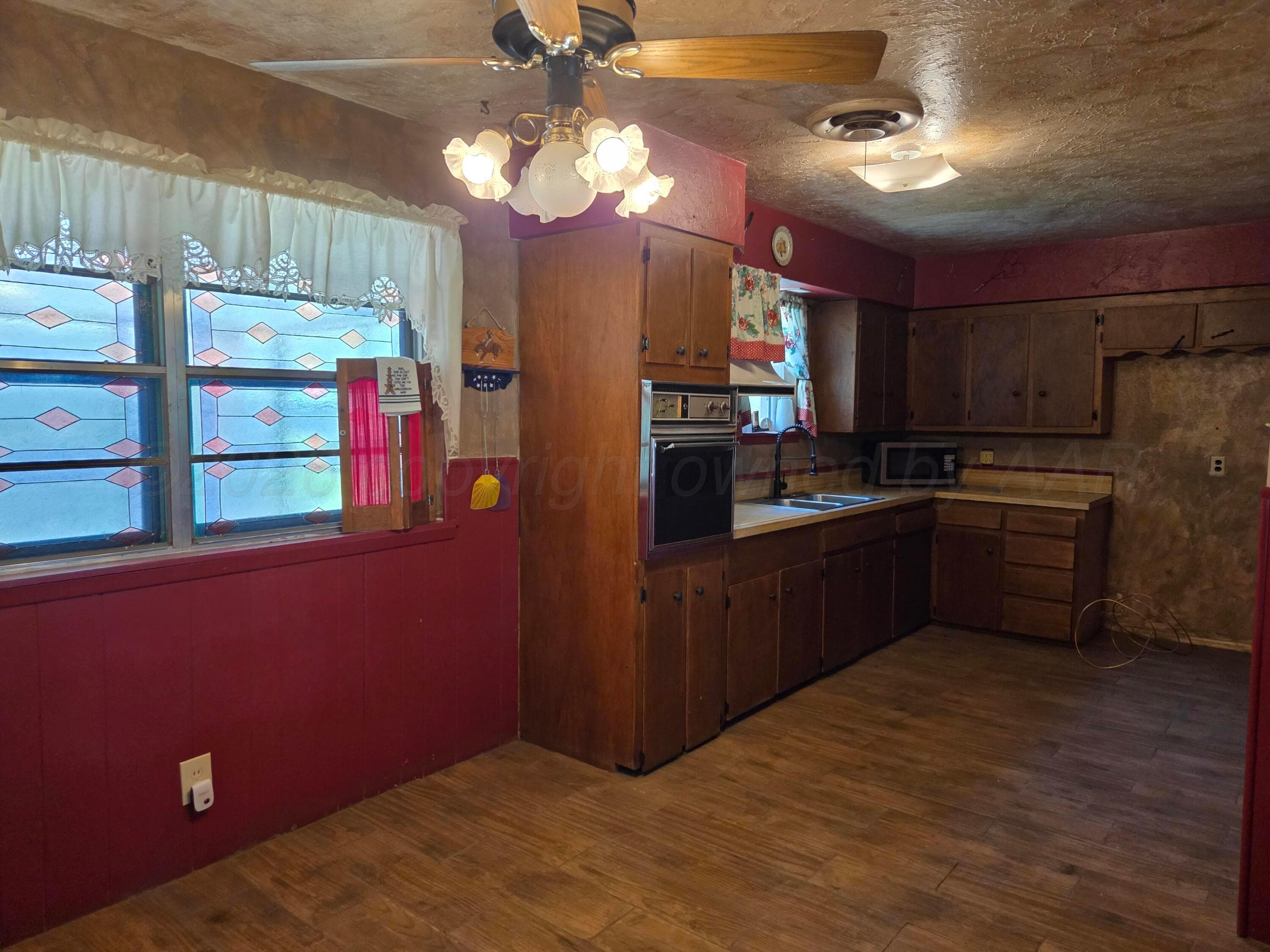 1909 GRINNELL Drive, Perryton, TX 79070-5011, photo 9