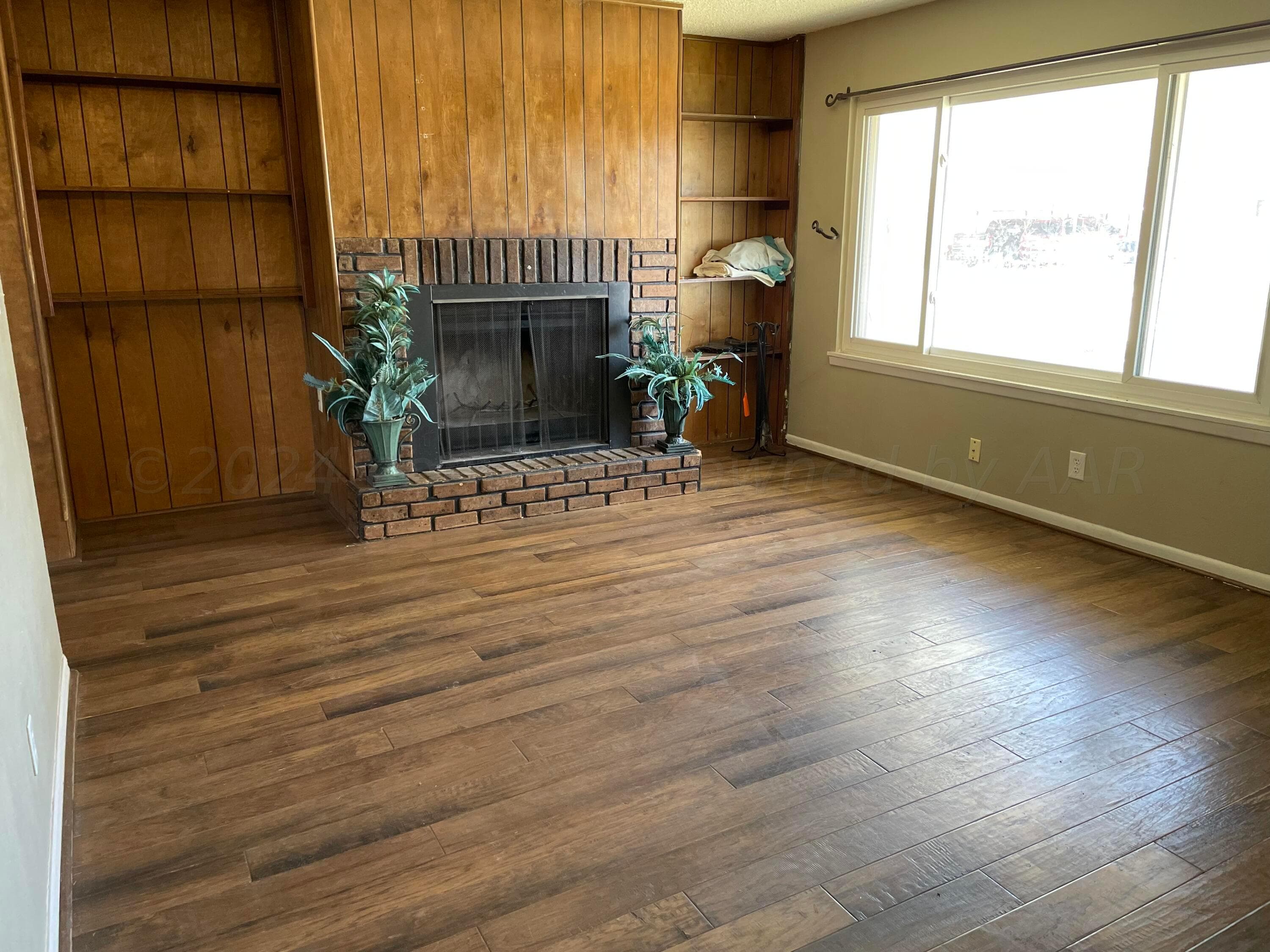 2014 S Drake Drive, Perryton, TX 79070, photo 2