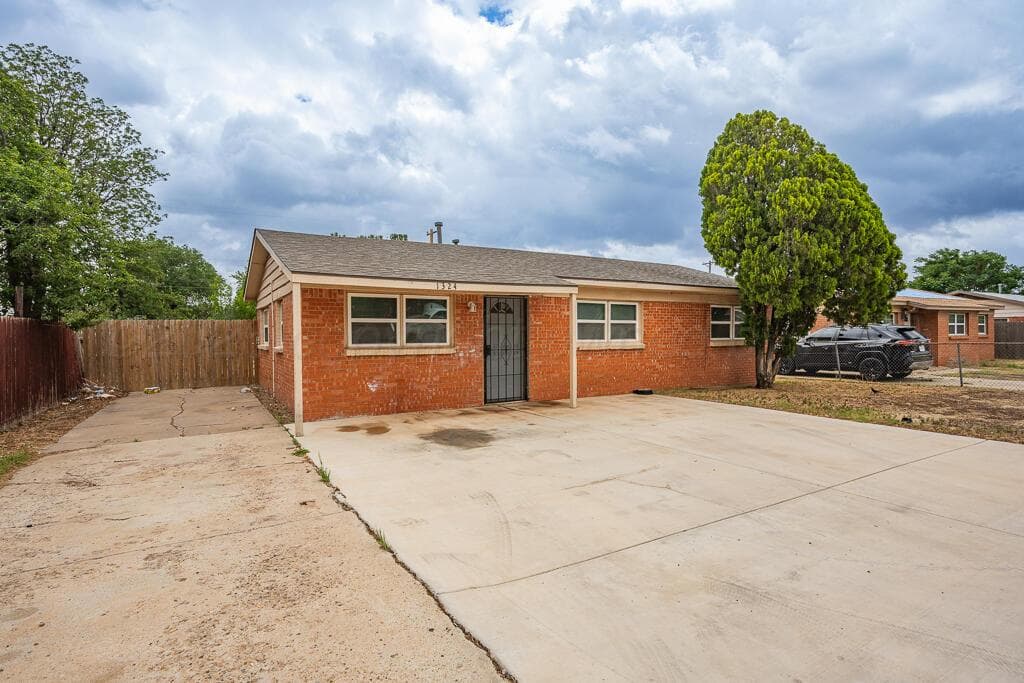 1324 BLUEBELL Street, Amarillo, TX 79107-7509, photo 2