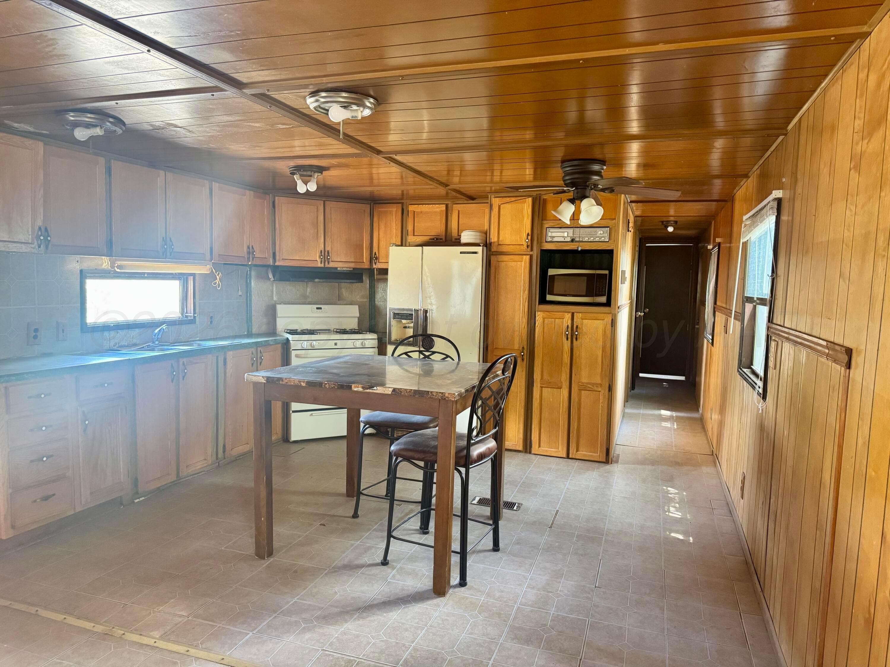 1200 S Stanley Street, Wheeler, TX 79096, photo 8