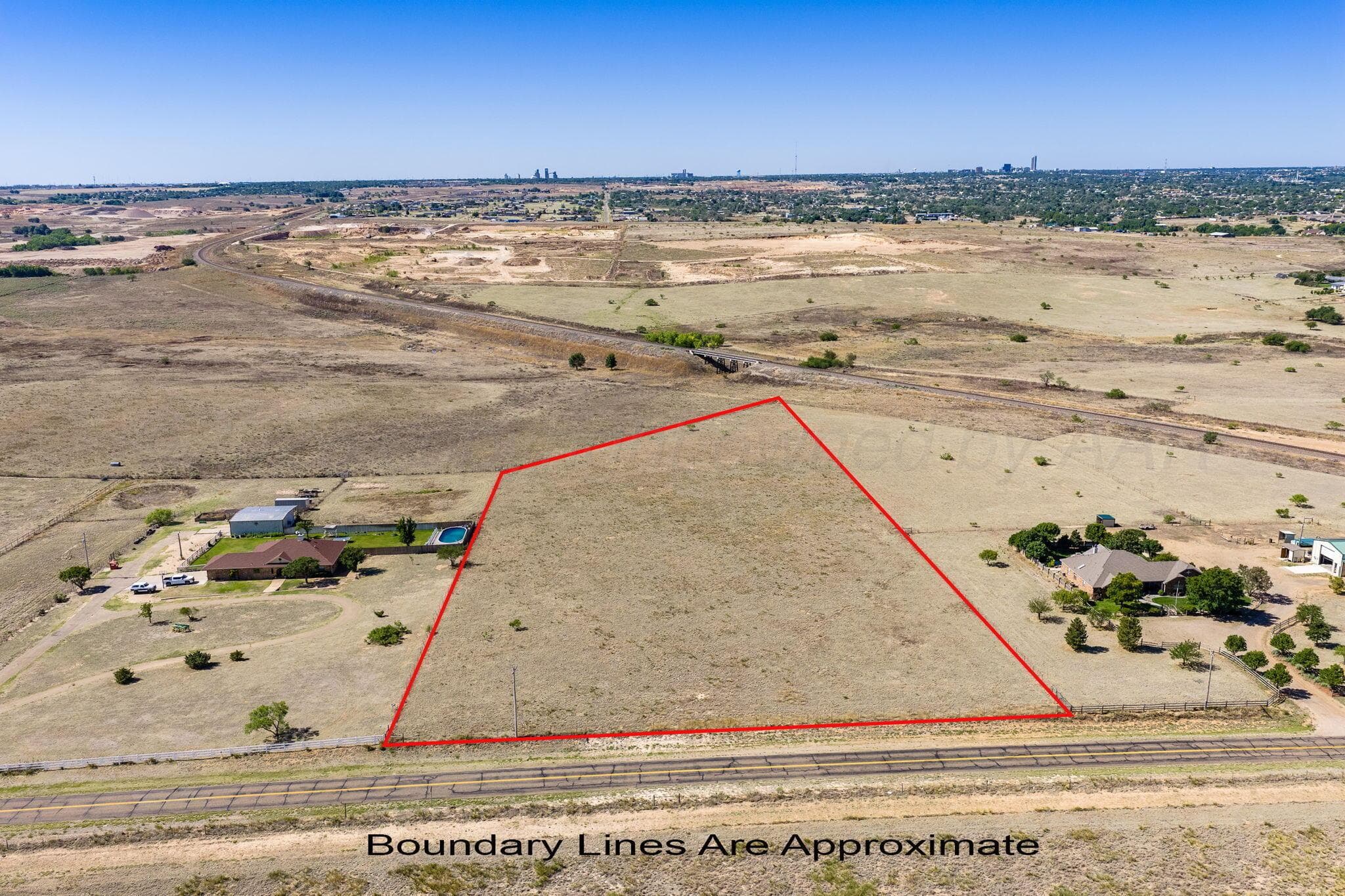 2800 E WILLOW CREEK Drive, Amarillo, TX 79108, photo 4