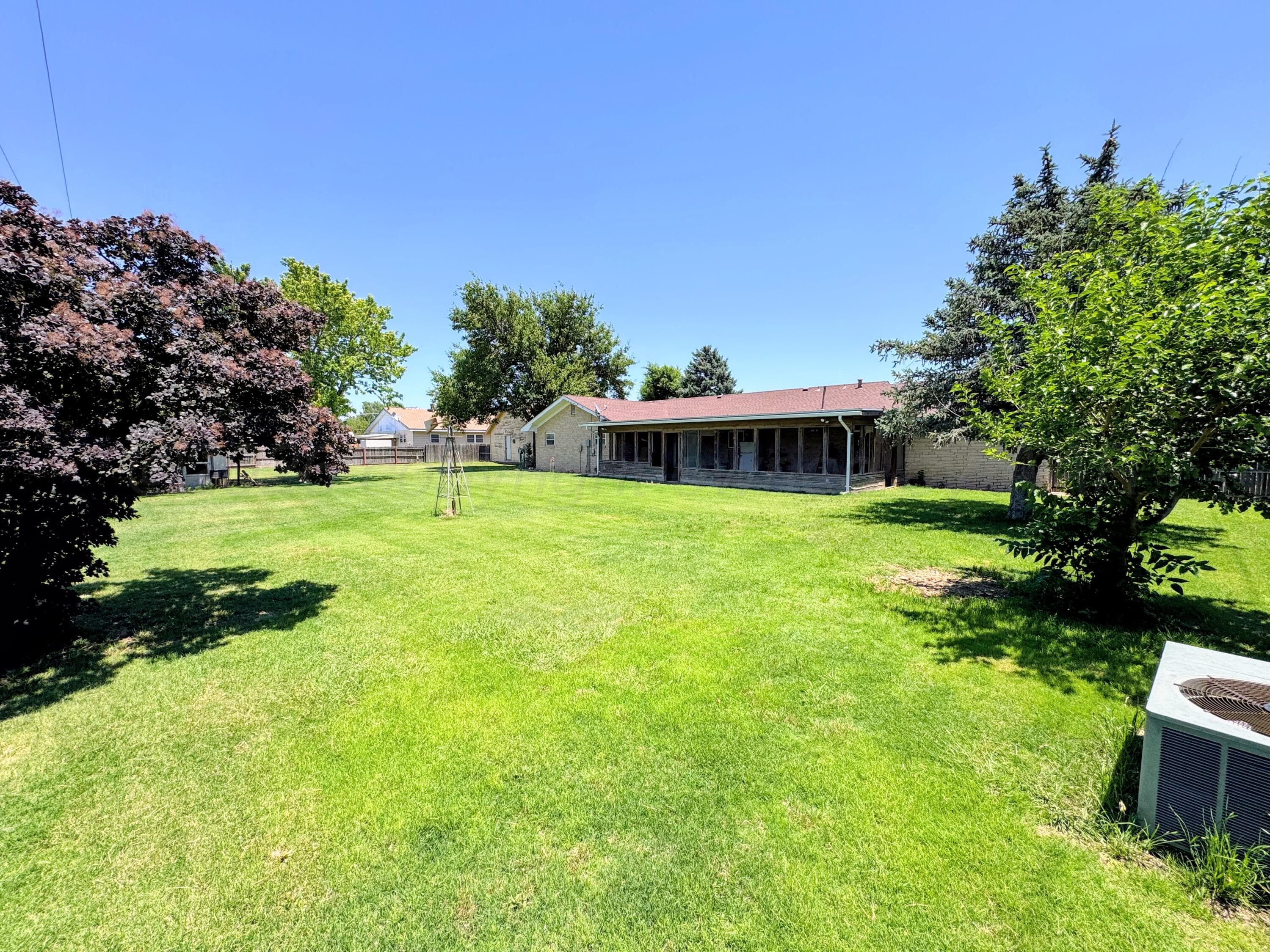 420 S Roland Street, Spearman, TX 79081, photo 21