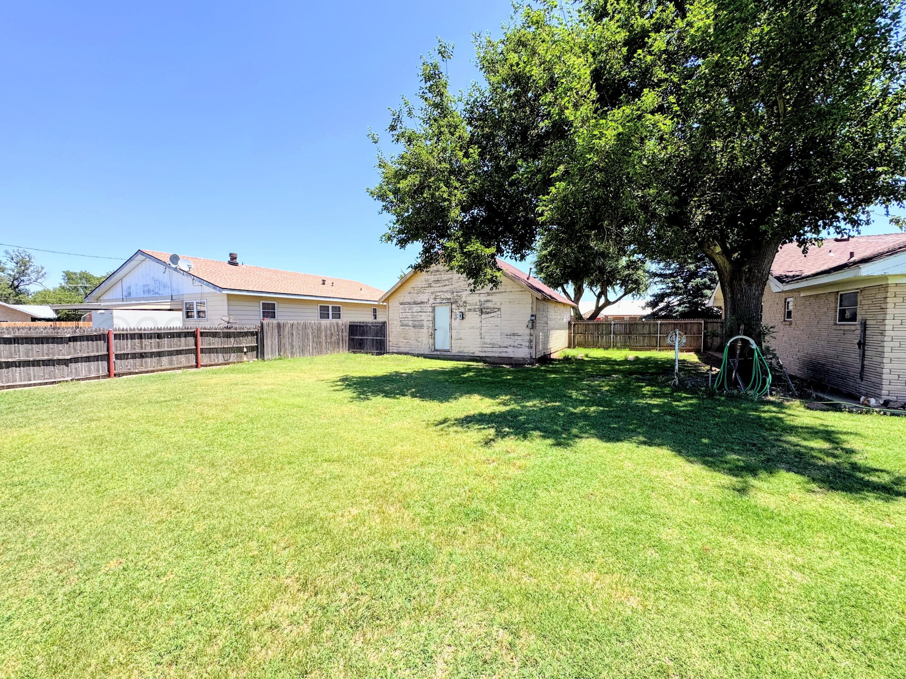 420 S Roland Street, Spearman, TX 79081, photo 25