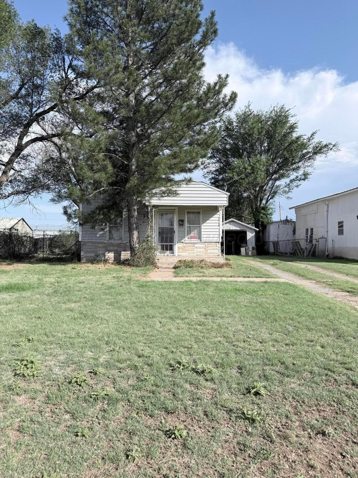 628 E FOSTER Avenue, Pampa, TX 79065-6608