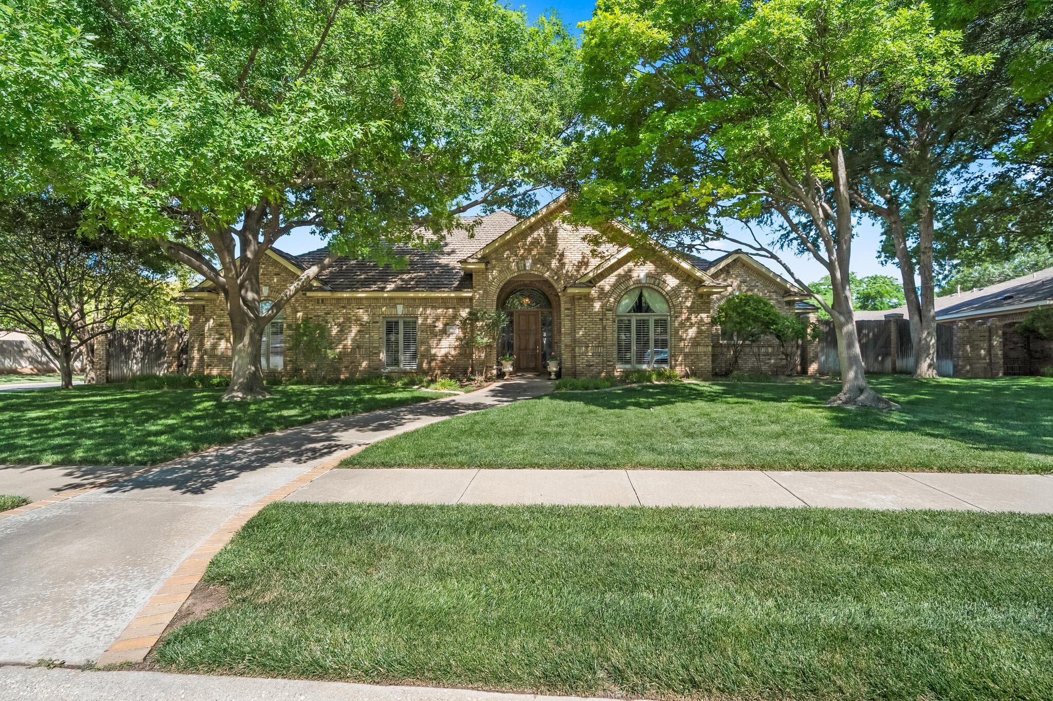 6710 STONEHAM Drive, Amarillo, TX 79109-6412