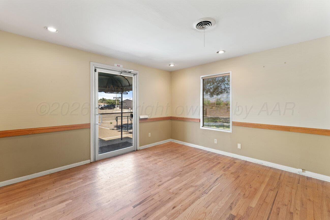 206 S BLISS Avenue, Dumas, TX 79029-3806, photo 11