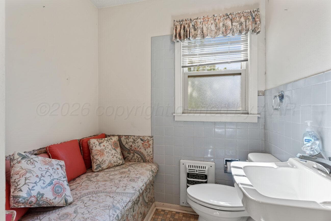206 S BLISS Avenue, Dumas, TX 79029-3806, photo 18