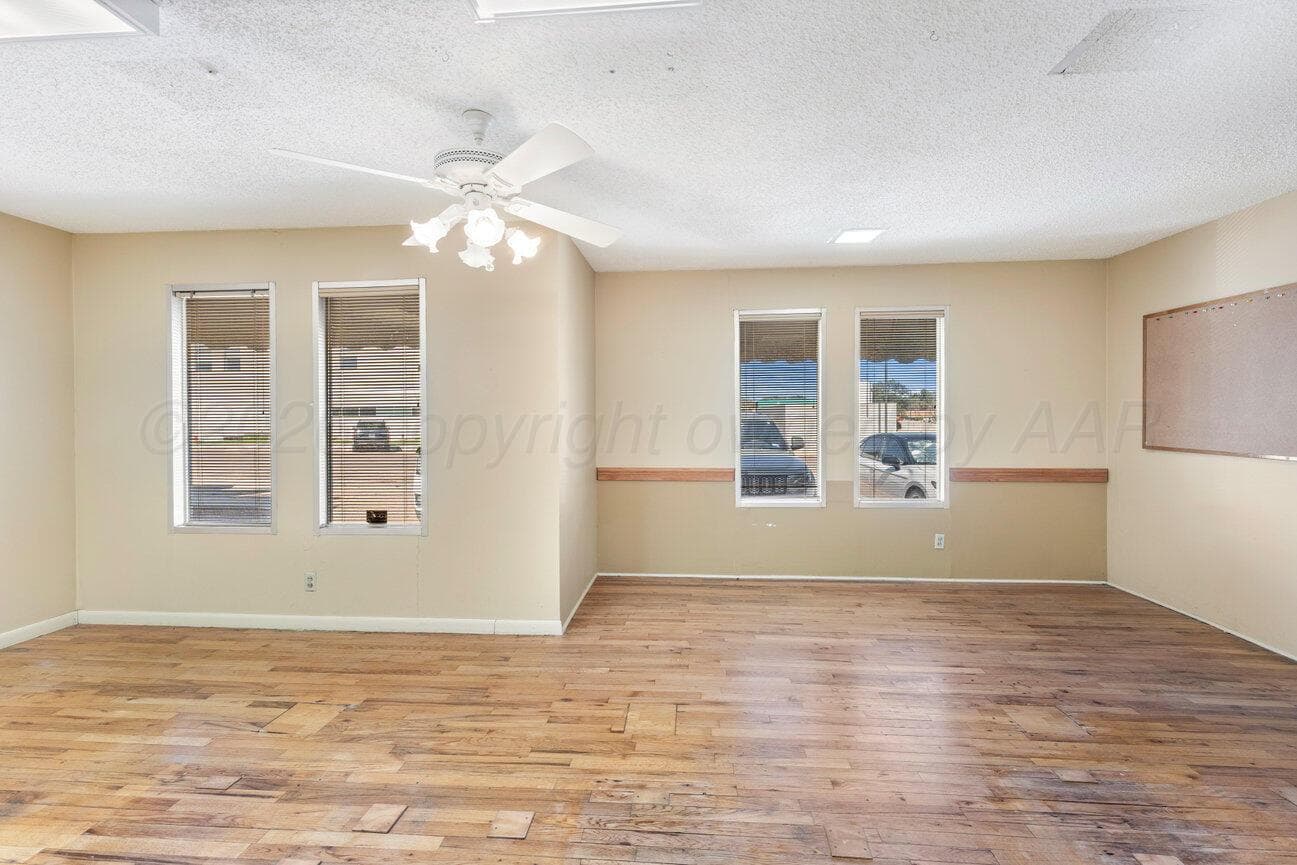 206 S BLISS Avenue, Dumas, TX 79029-3806, photo 24