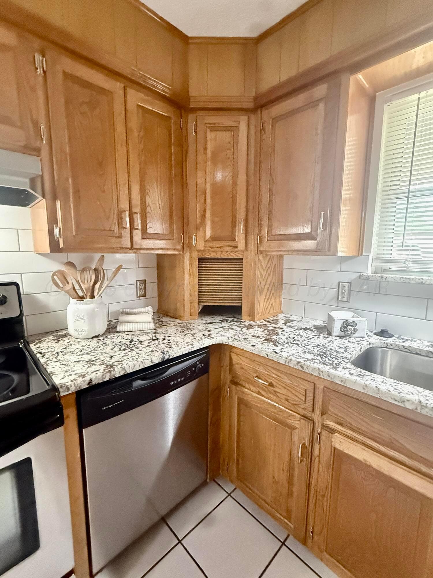 511 WILLOW Avenue, Dumas, TX 79029-3020, photo 10