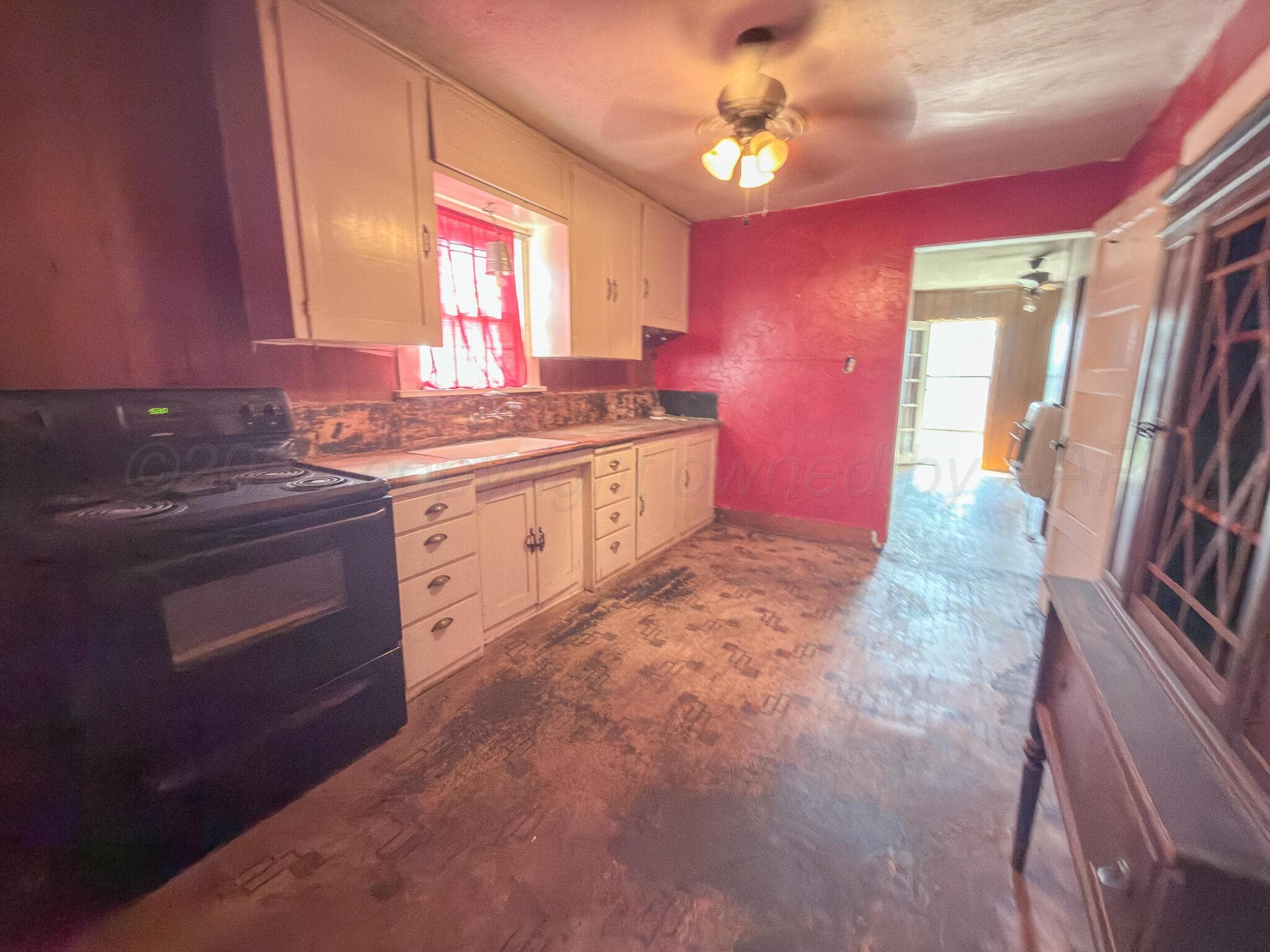 628 E FOSTER Avenue, Pampa, TX 79065-6608, photo 6