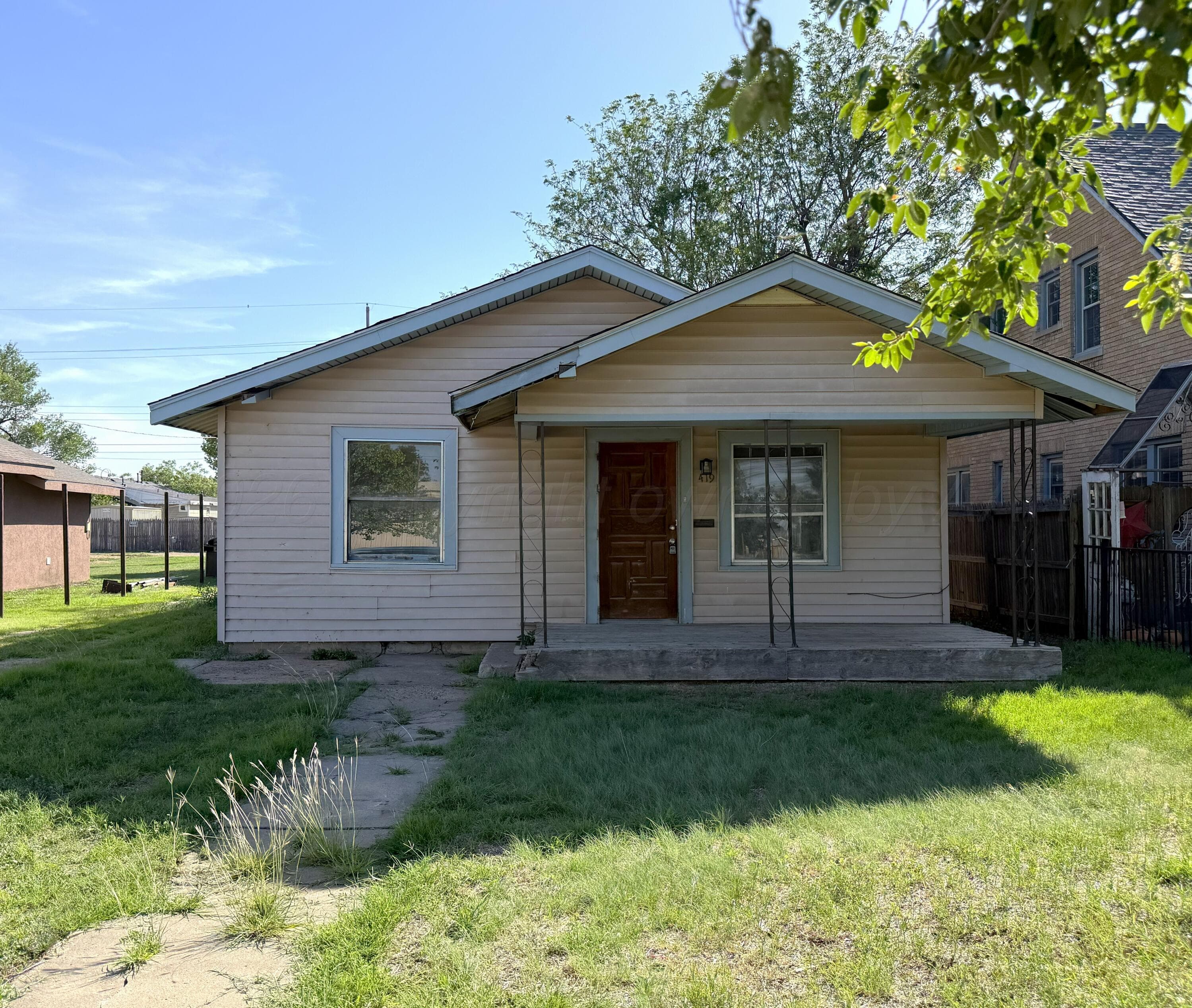 419 N SOMERVILLE Street, Pampa, TX 79065-5321