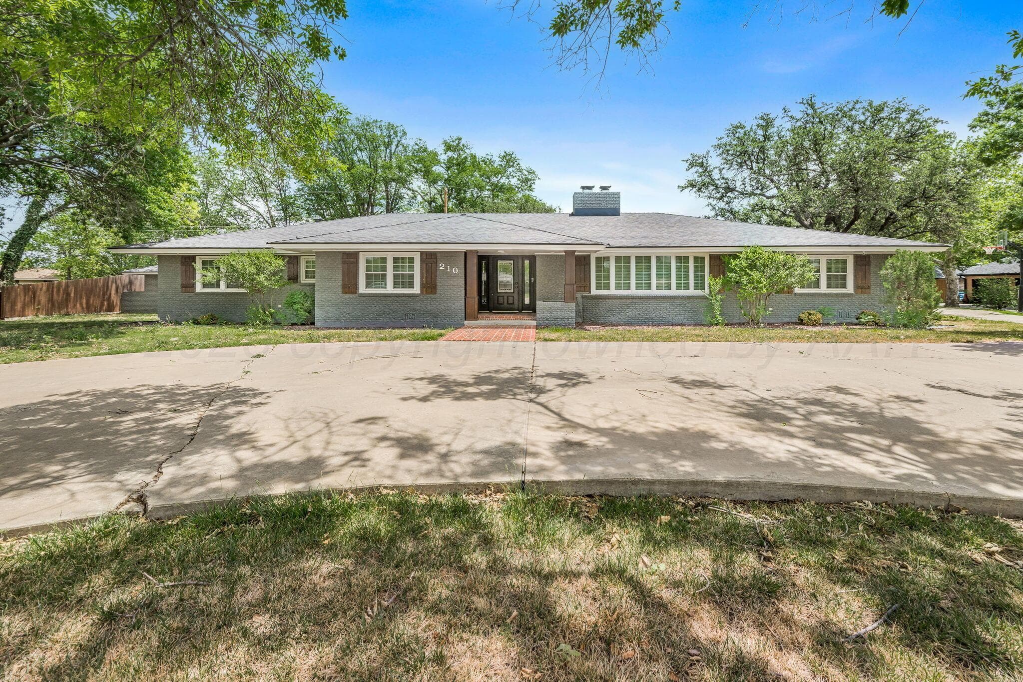 210 N Texas Avenue, Hereford, TX 79045