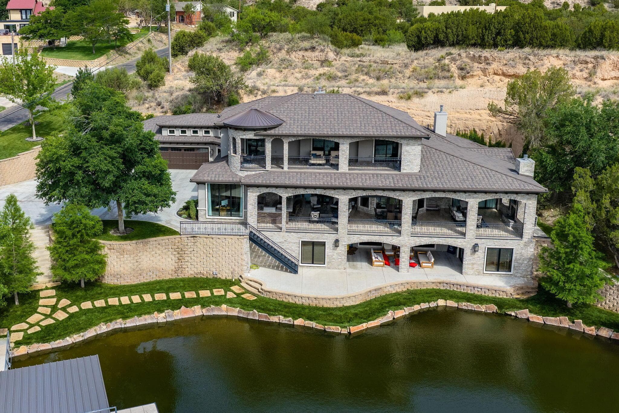 313 S SHORE Drive, Amarillo, TX 79118-8015