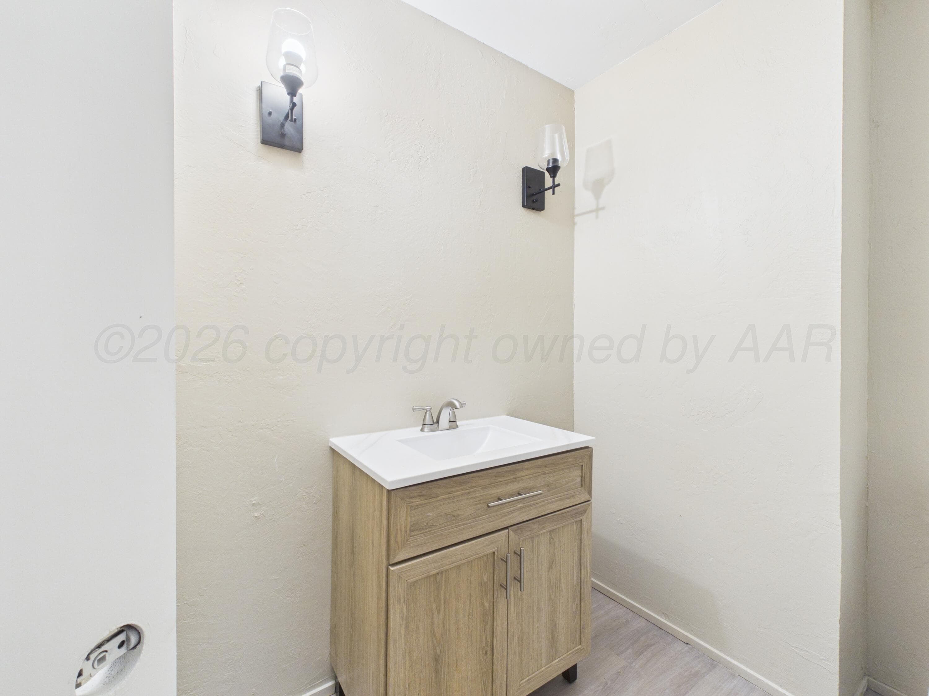 916 E 10TH Street, Dumas, TX 79029-5207, photo 7