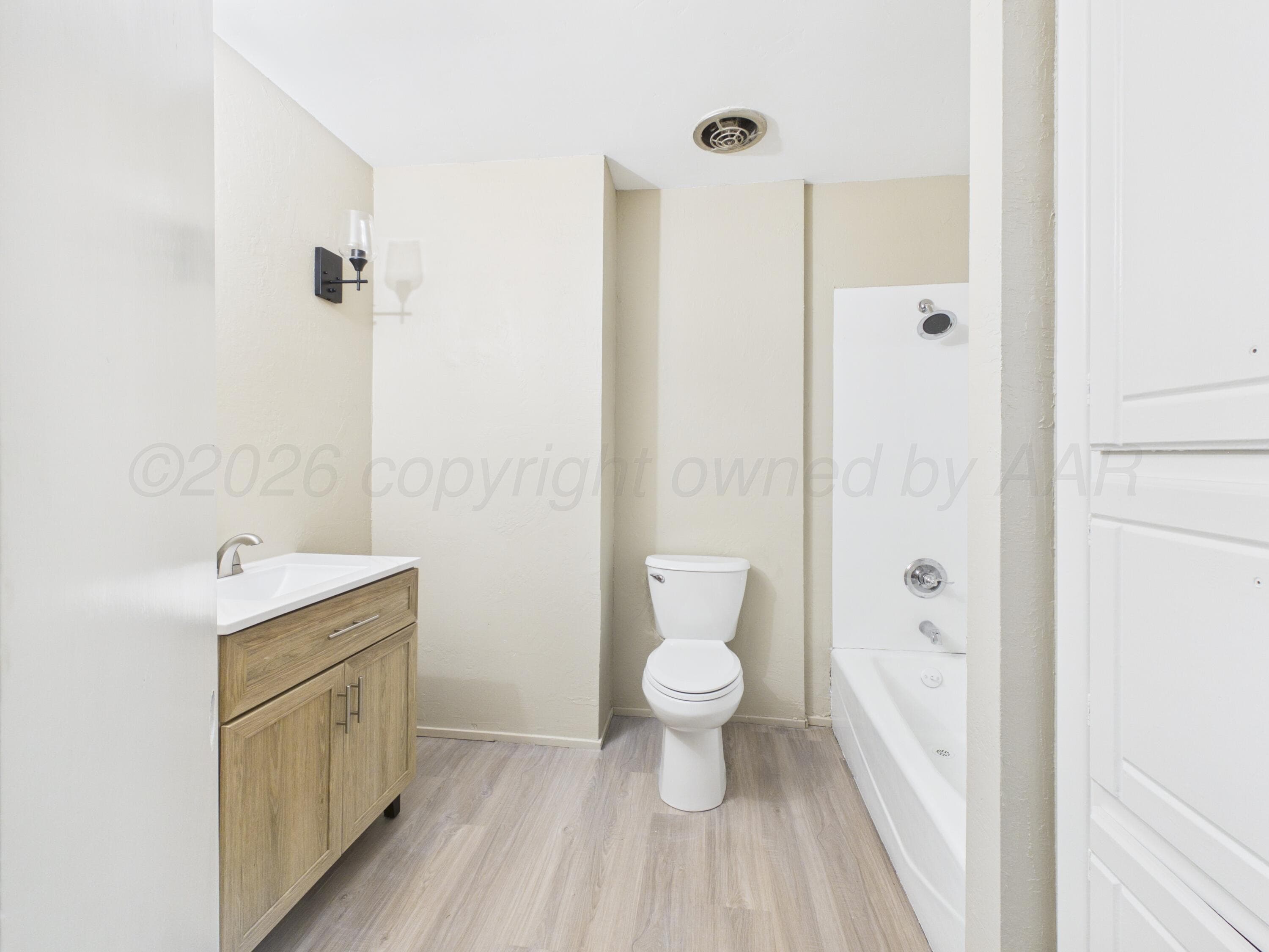 916 E 10TH Street, Dumas, TX 79029-5207, photo 17