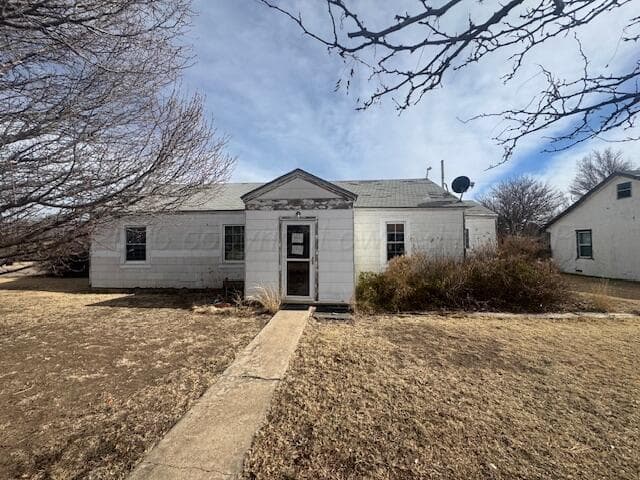 410 Maple Street, Darrouzett, TX 79024