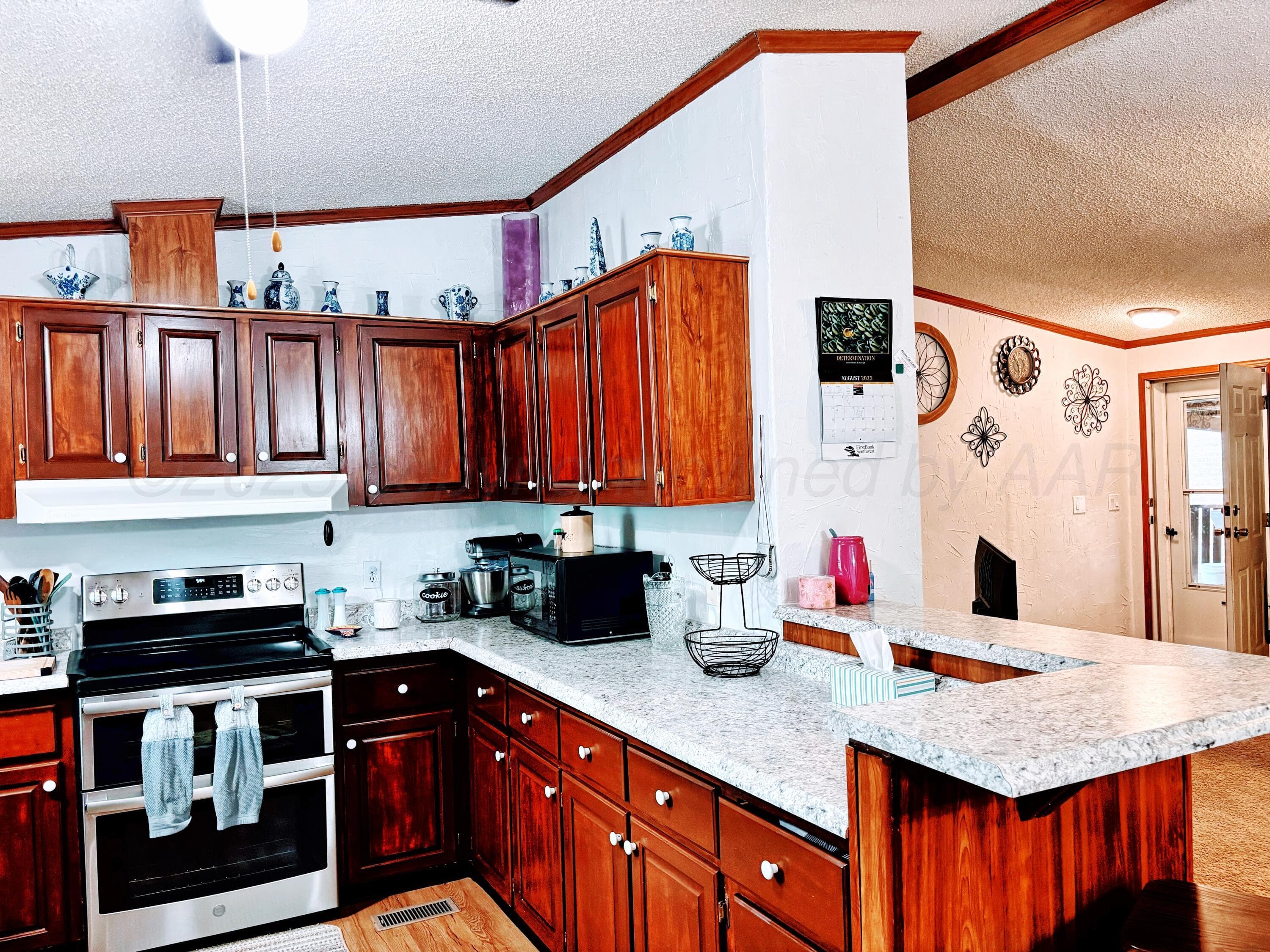 1010 S Baylor Street, Perryton, TX 79070, photo 11