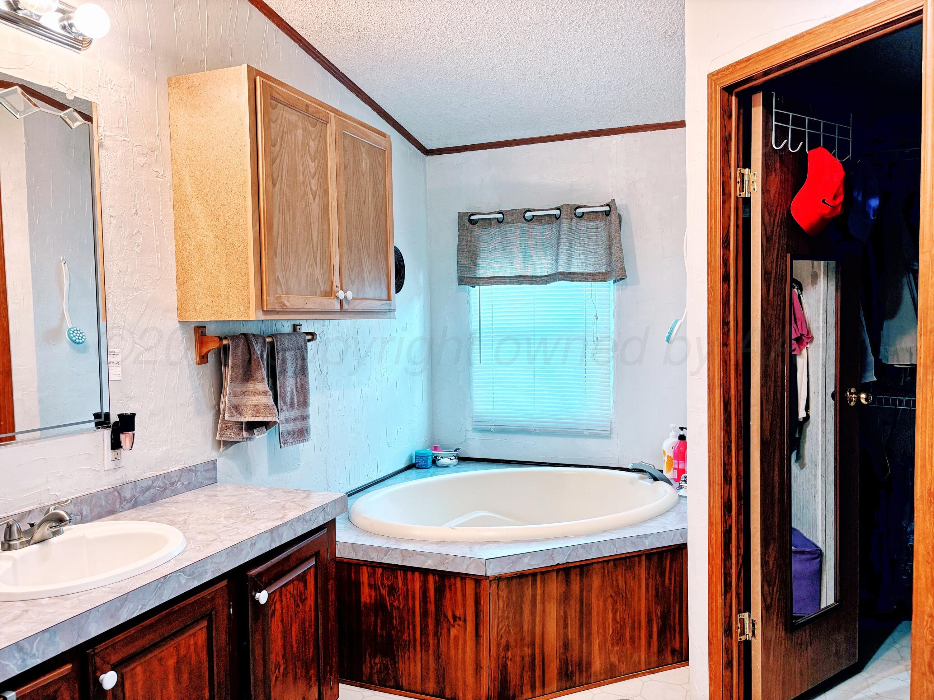 1010 S Baylor Street, Perryton, TX 79070, photo 14
