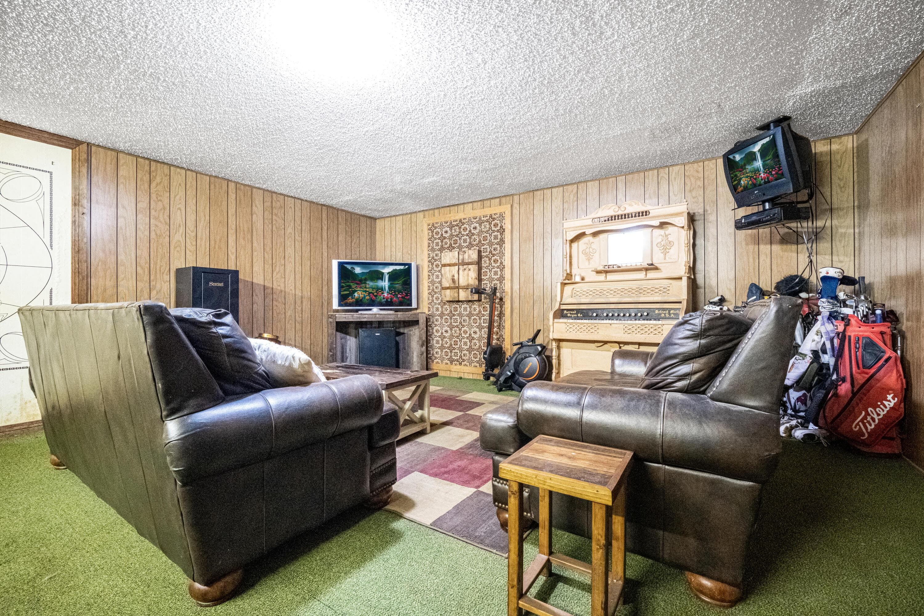 130 BAILEY Avenue, Dumas, TX 79029-3556, photo 38