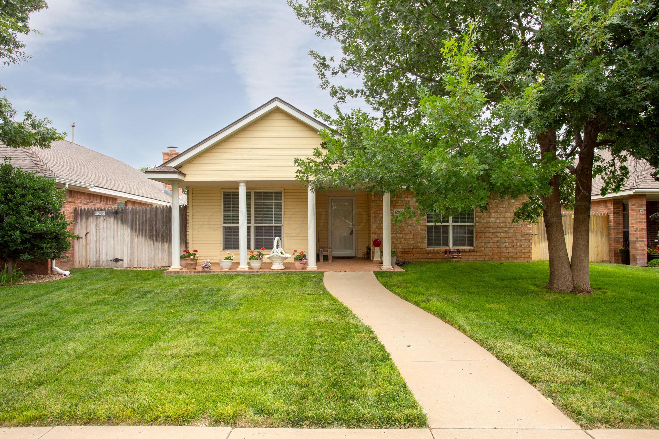 6206 OAKCREST Lane, Amarillo, TX 79109-6907