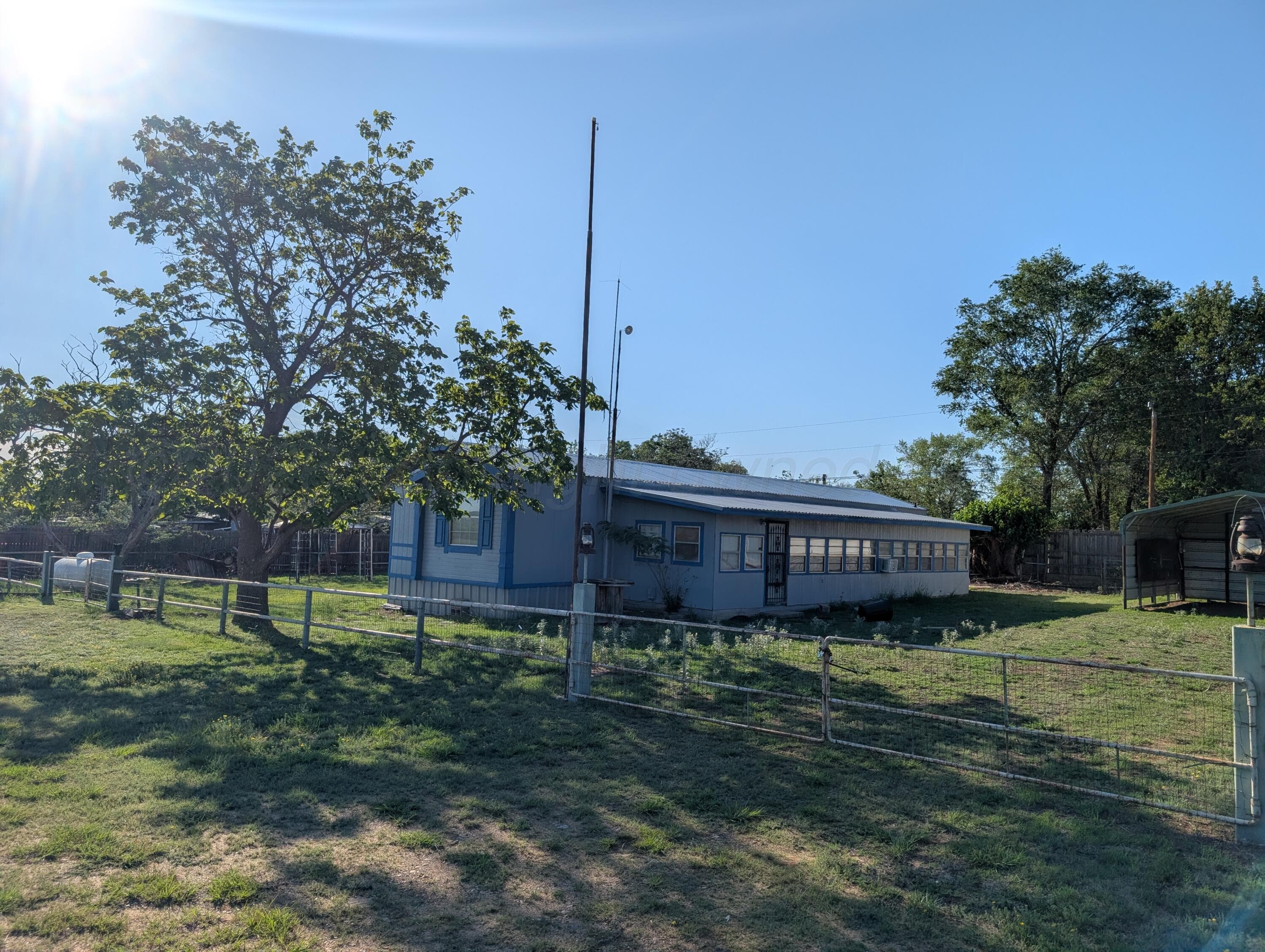 218 Olita Drive, Howardwick, TX 79226