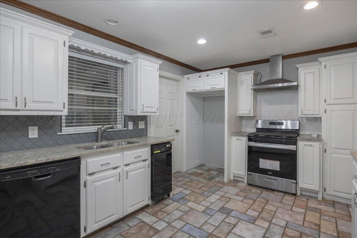 522 S SHORE Drive, Amarillo, TX 79118-8009, photo 14
